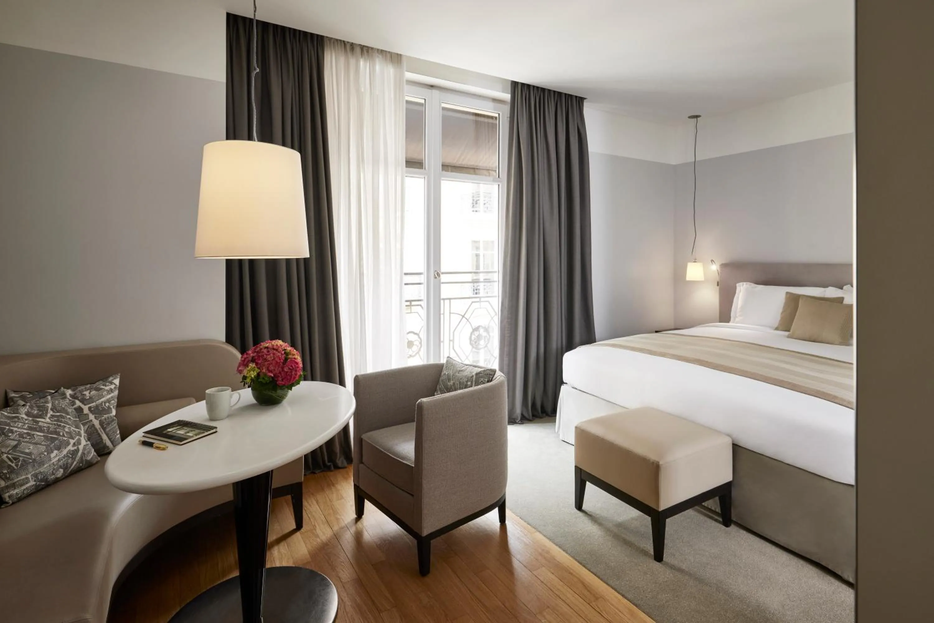 Bedroom, Bed in Sofitel Paris Arc De Triomphe