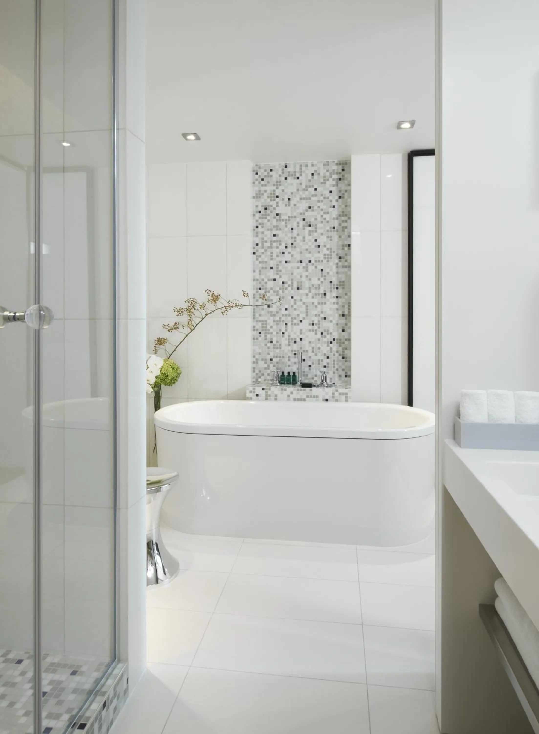 Bathroom in Sofitel Paris Arc De Triomphe