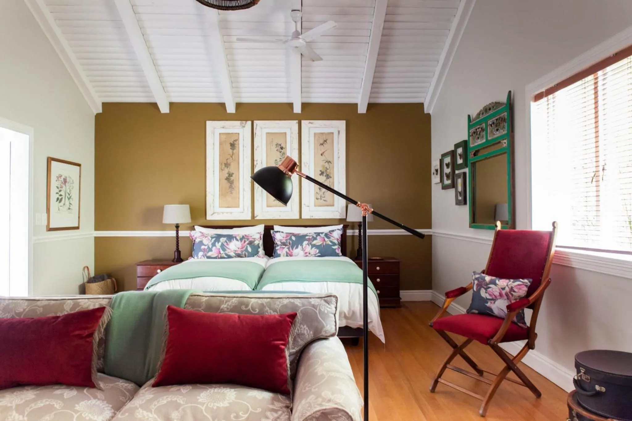 Bed in Emily Moon River Lodge