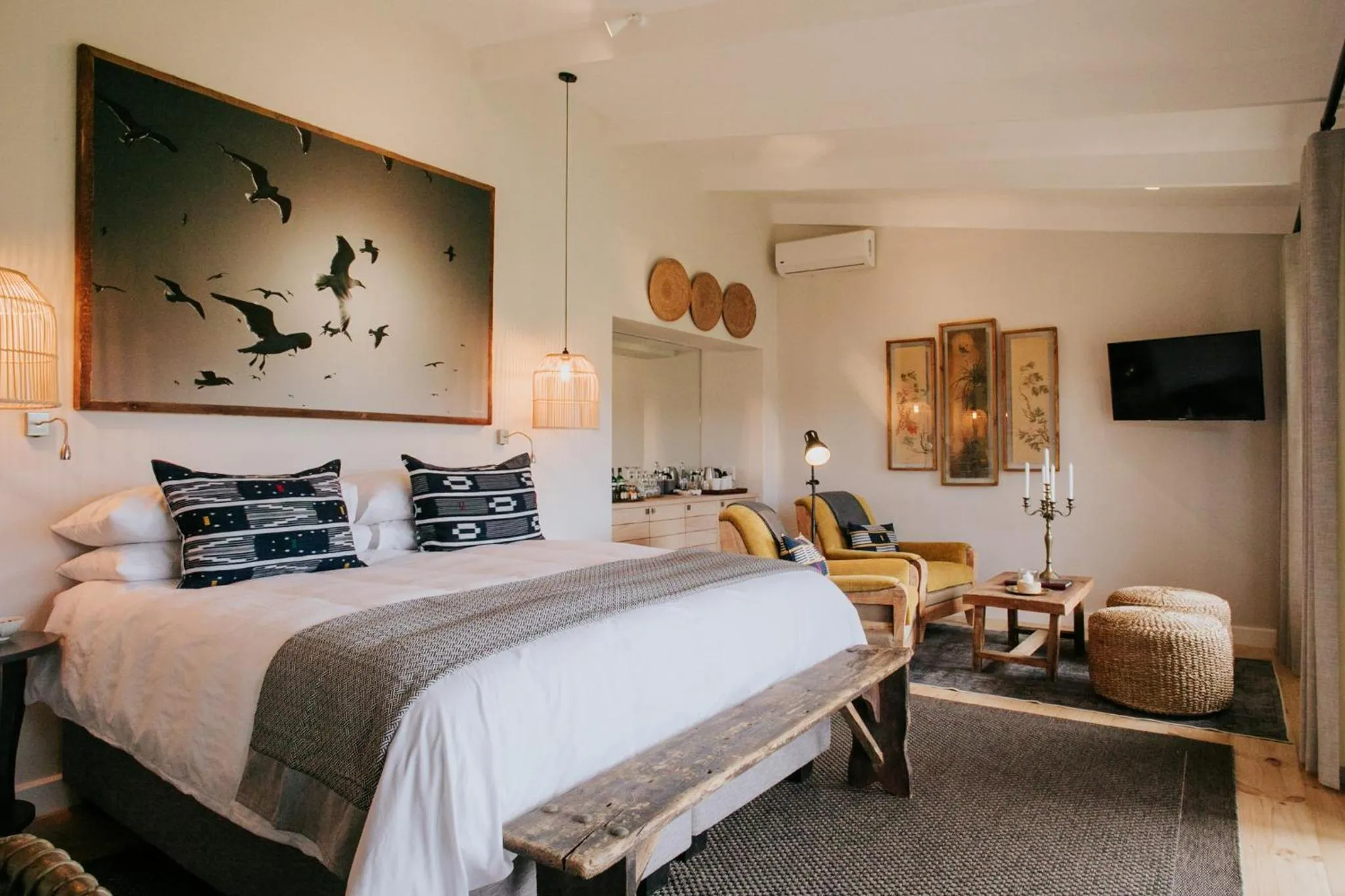 Bed in Emily Moon River Lodge