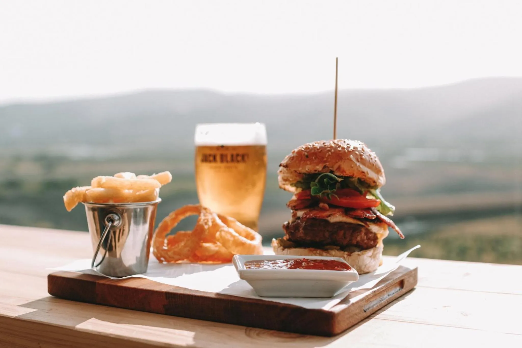 Food and drinks in Emily Moon River Lodge