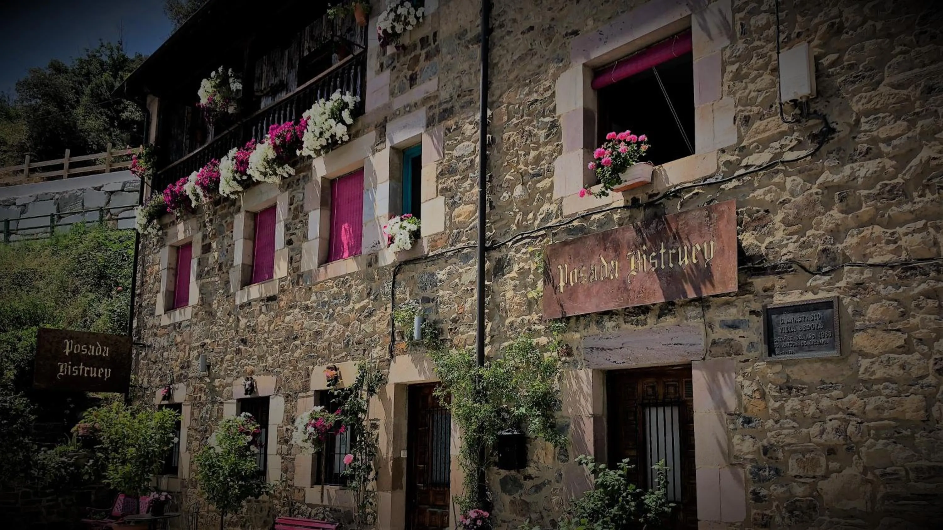 Facade/entrance in Posada Rural Bistruey