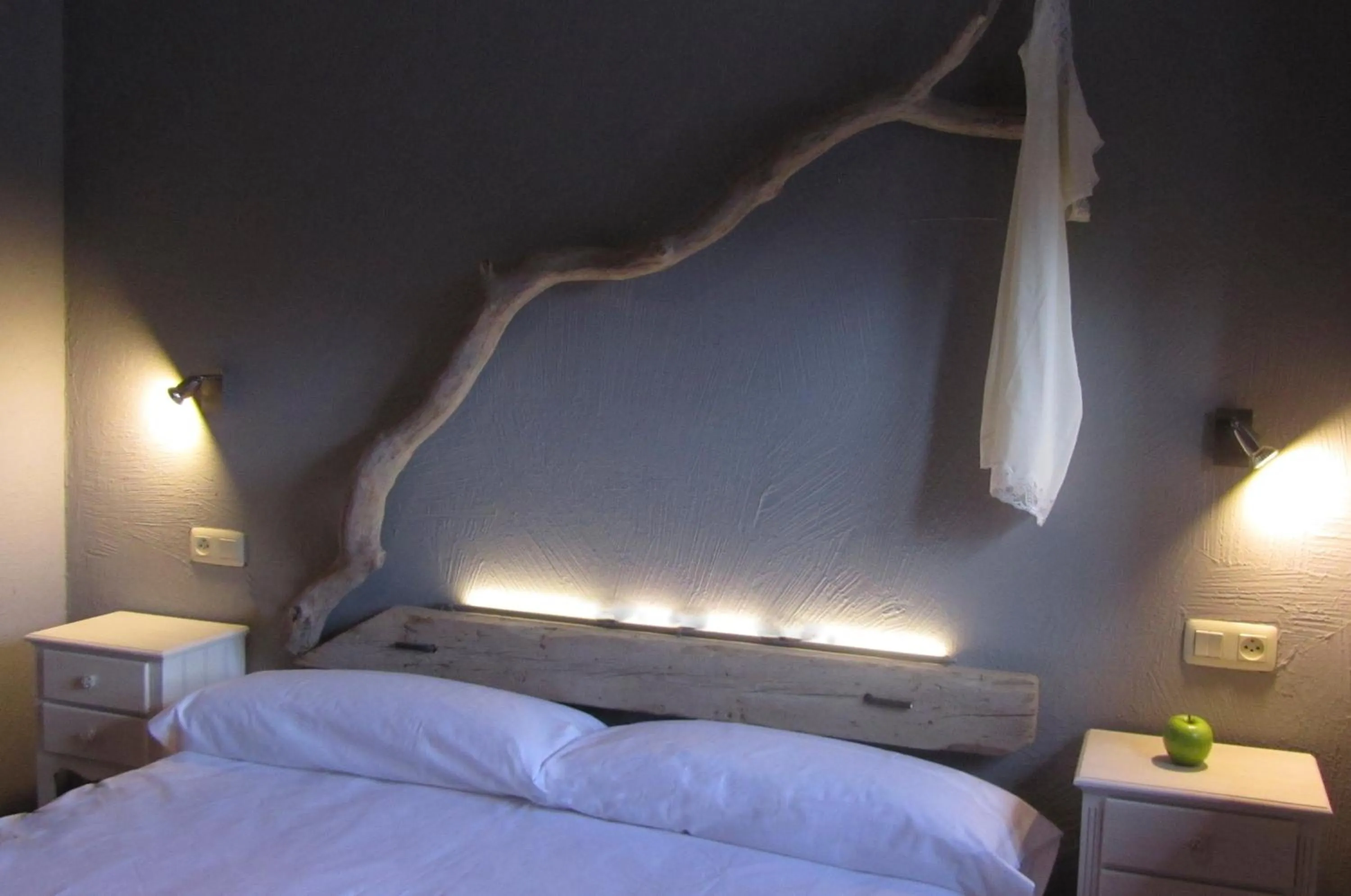 Bed in Posada Rural Bistruey