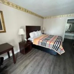 Bed in Rodeway Inn New Port Richey