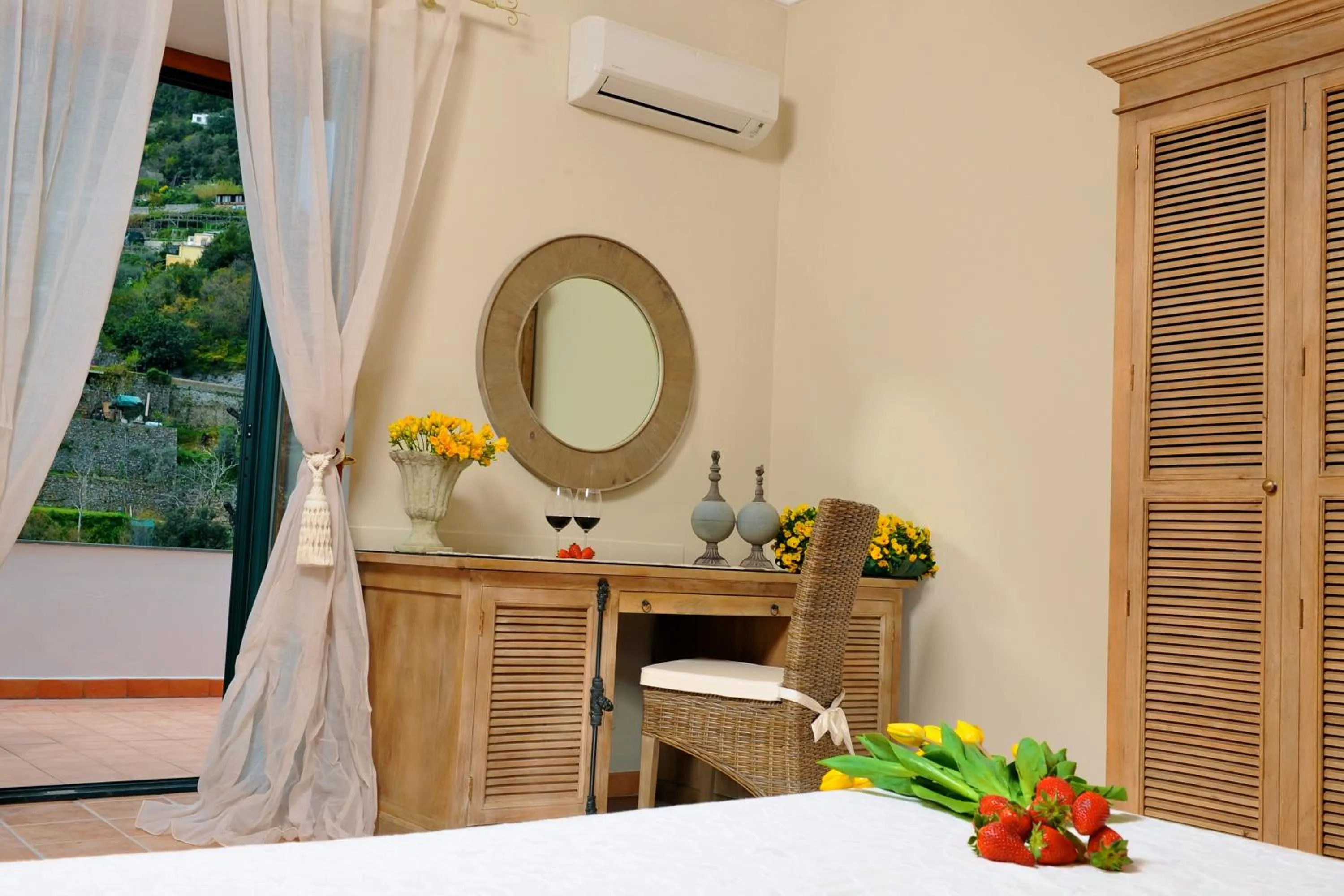 Decorative detail, Bed in Maison Liparlati