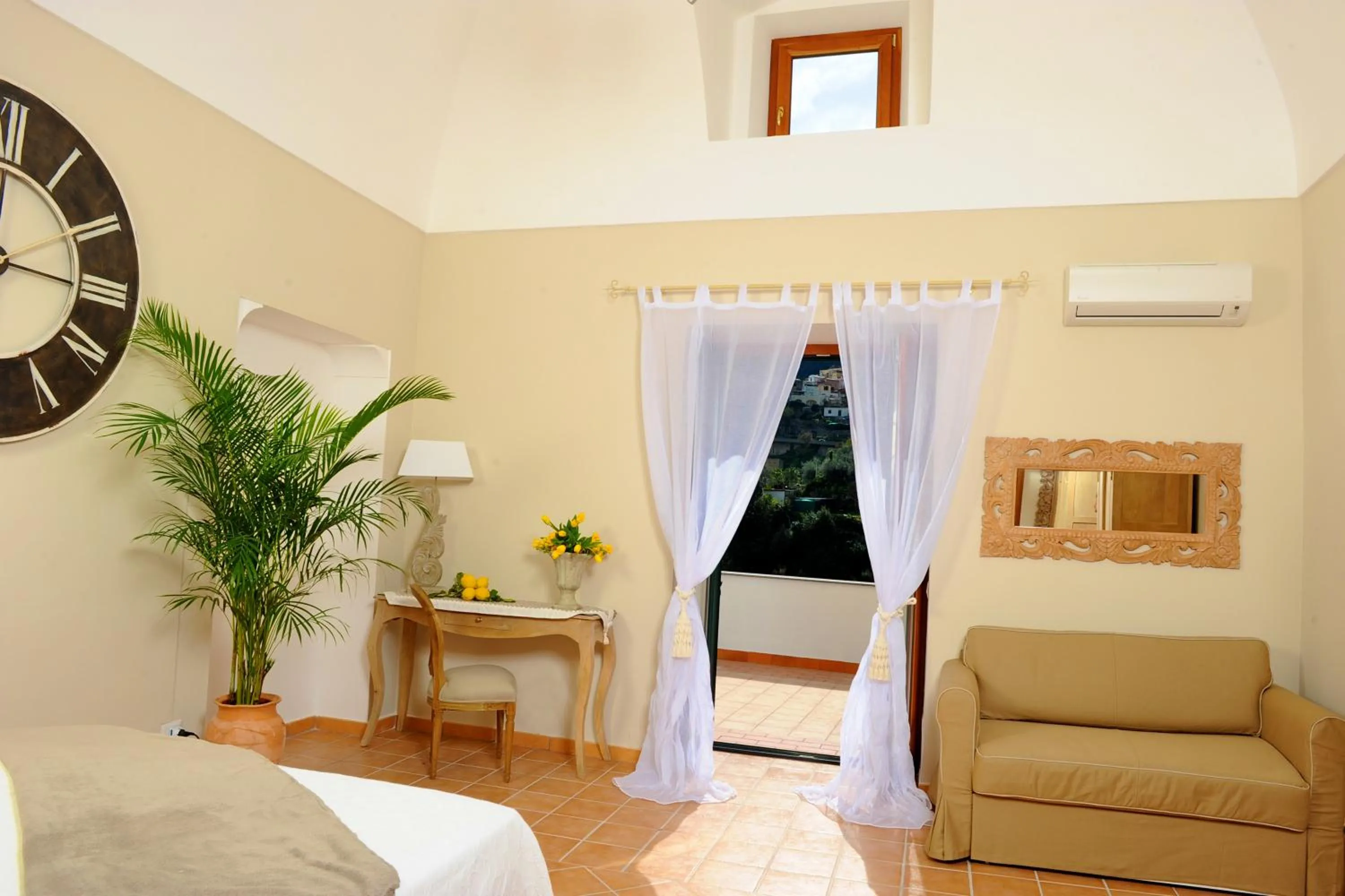 Photo of the whole room, Bed in Maison Liparlati