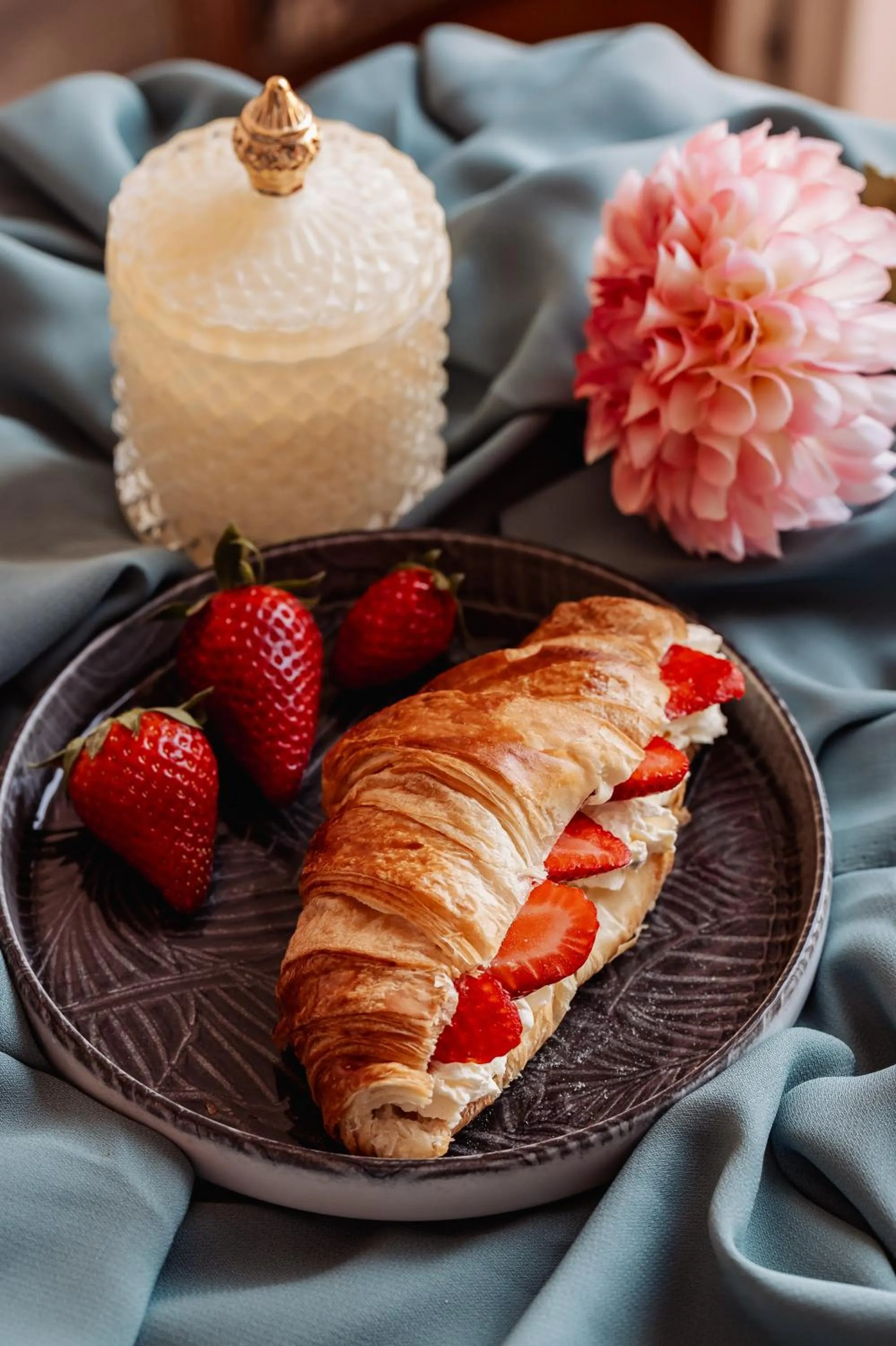 Breakfast in Le Petit Chateau