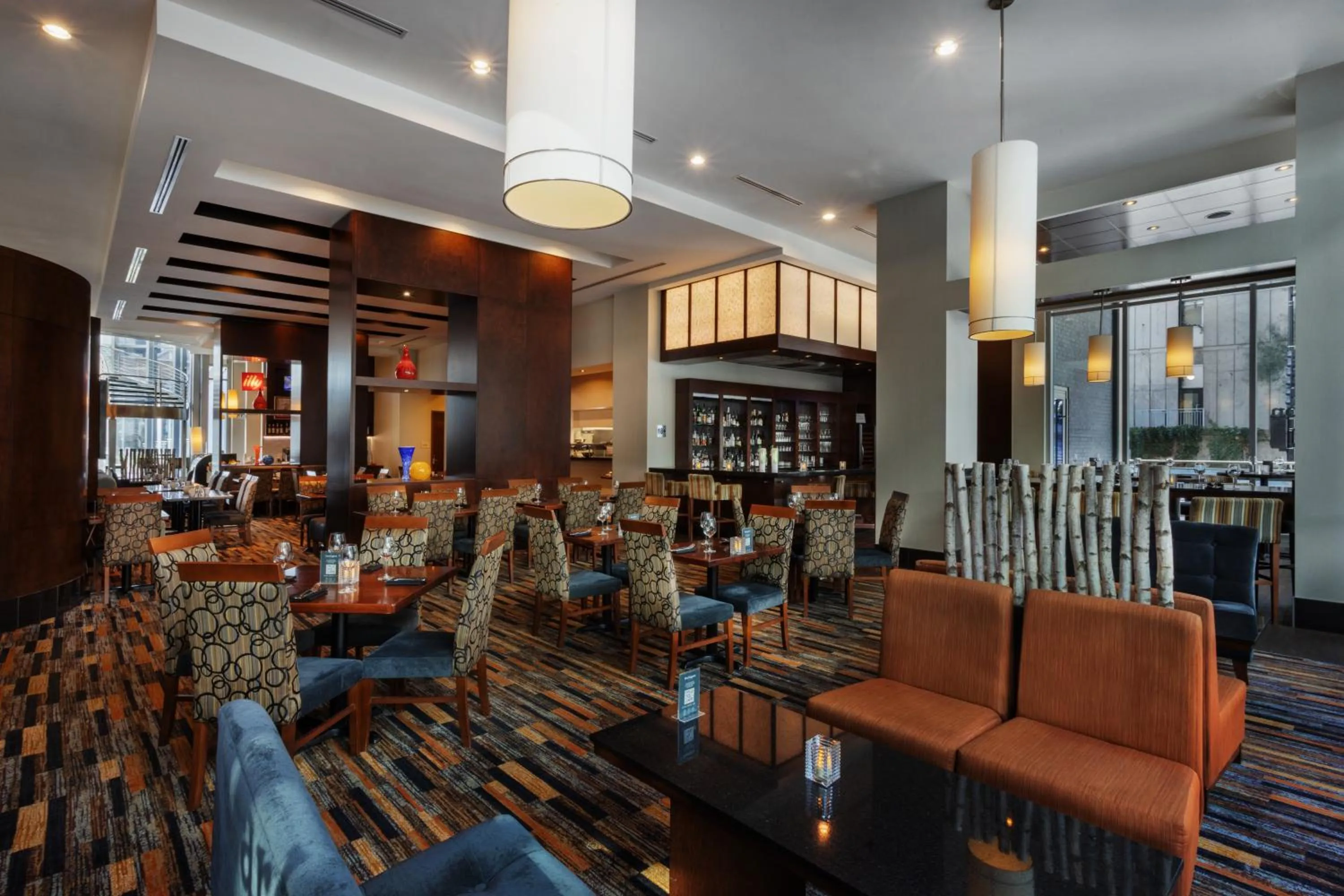 Restaurant/places to eat in Courtyard par Marriott Montréal Centre-ville