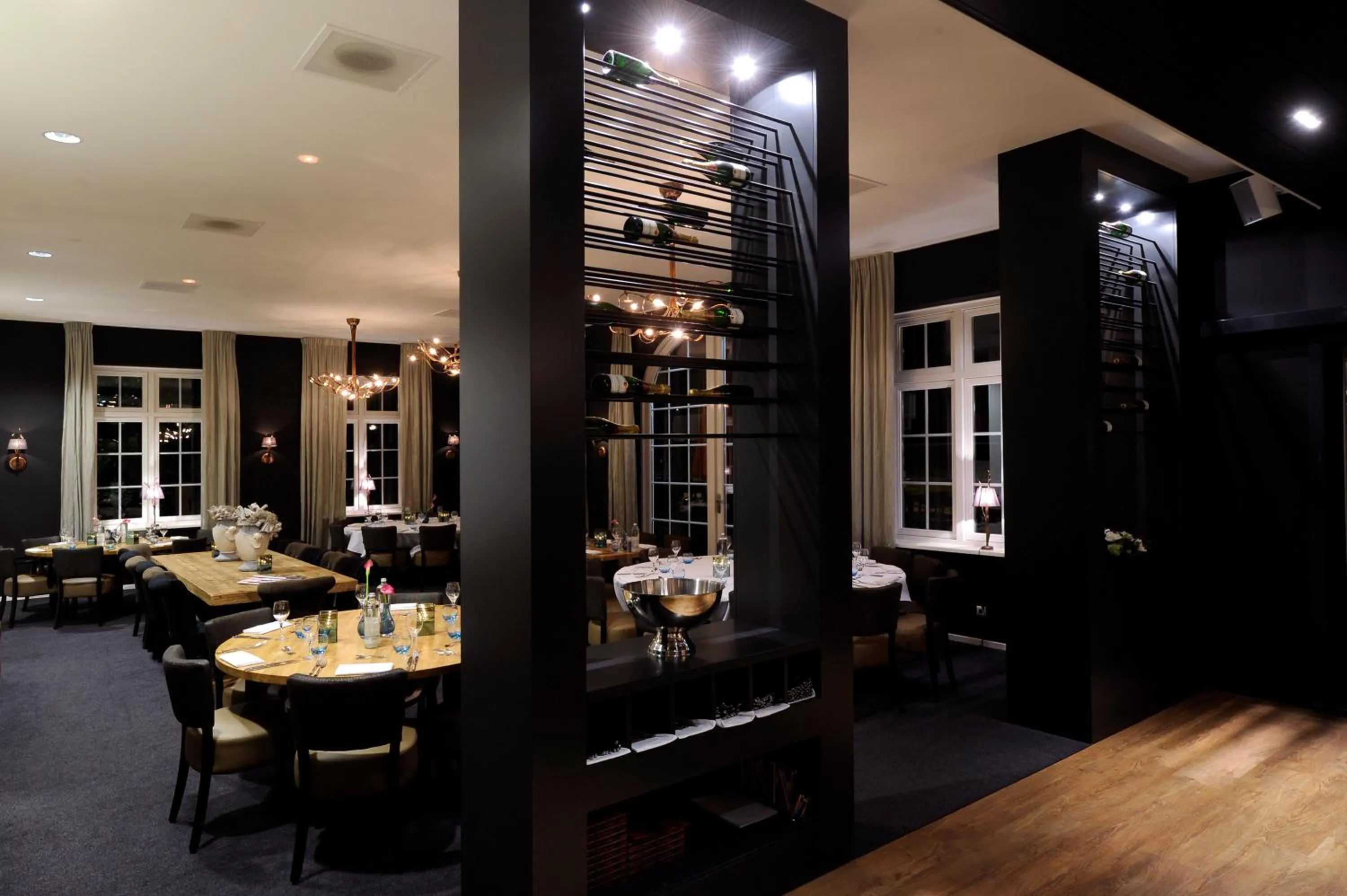 Restaurant/places to eat in Hotel Trix