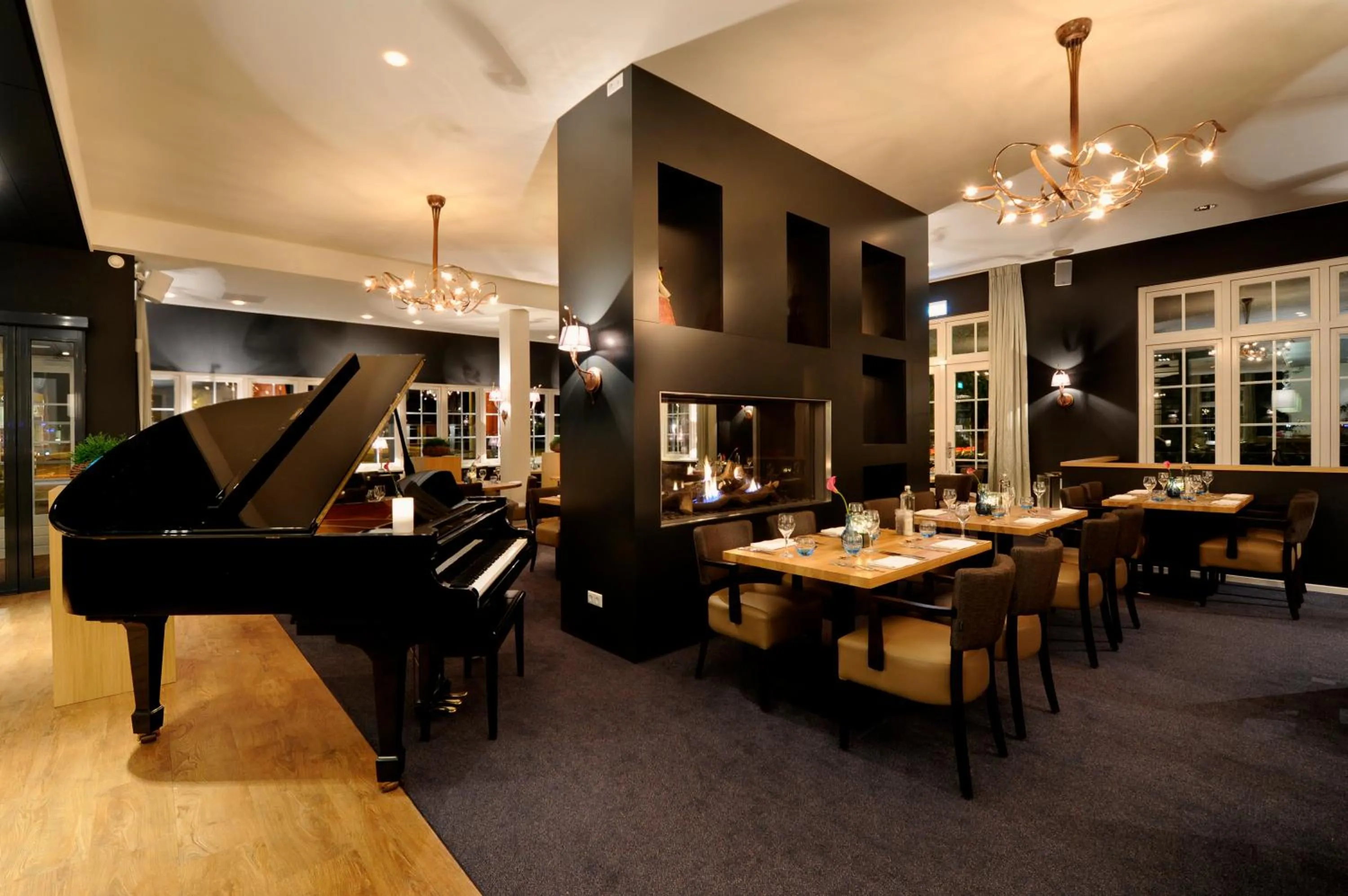 Restaurant/places to eat in Hotel Trix