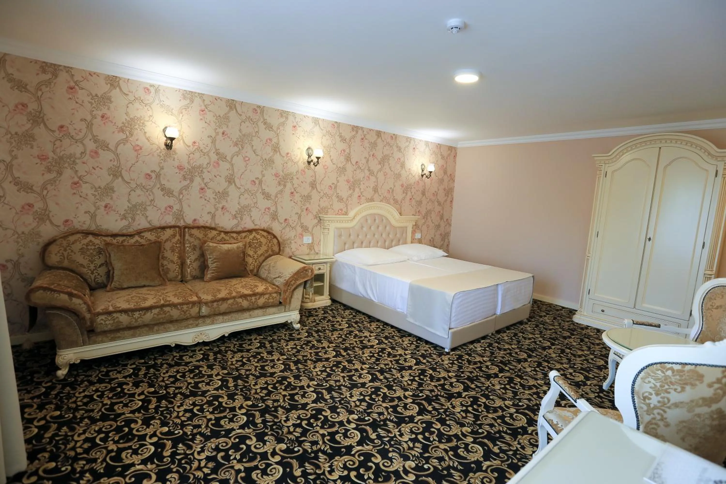 Photo of the whole room, Bed in Hotel Orient Braila