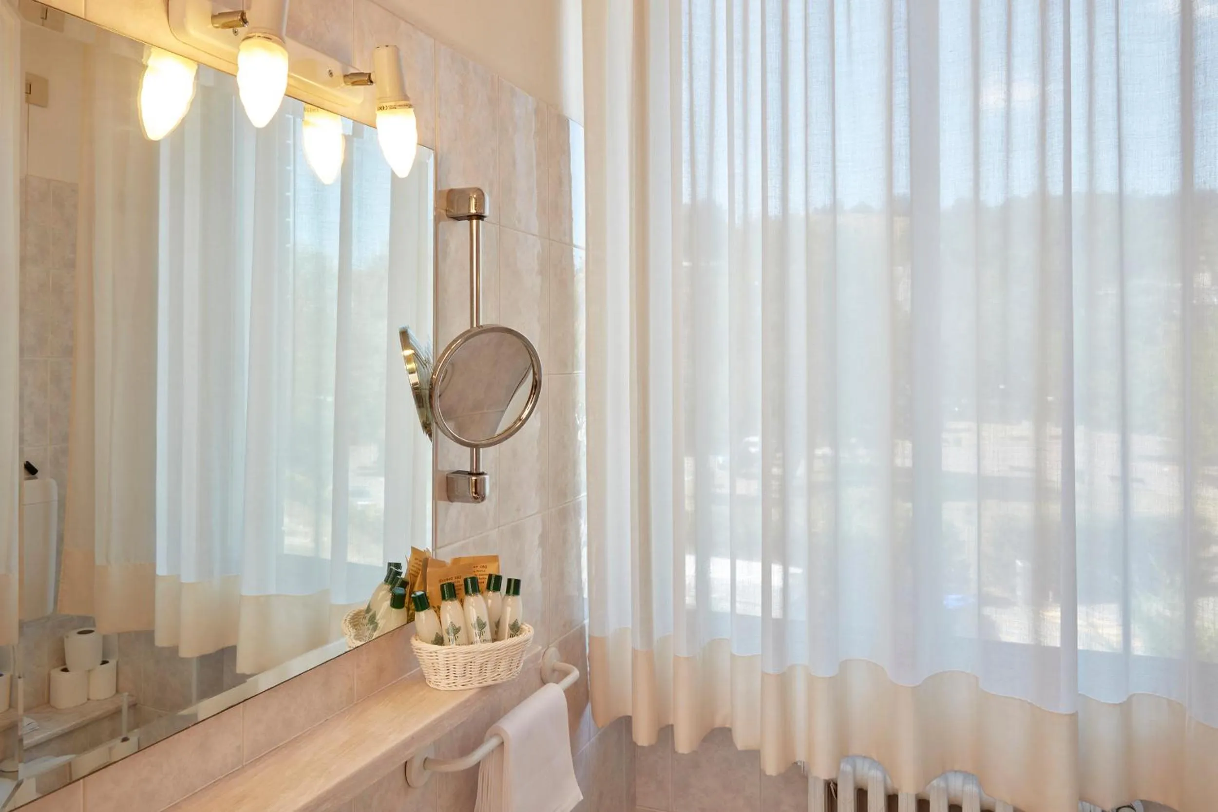 Bathroom in Hotel Plaza