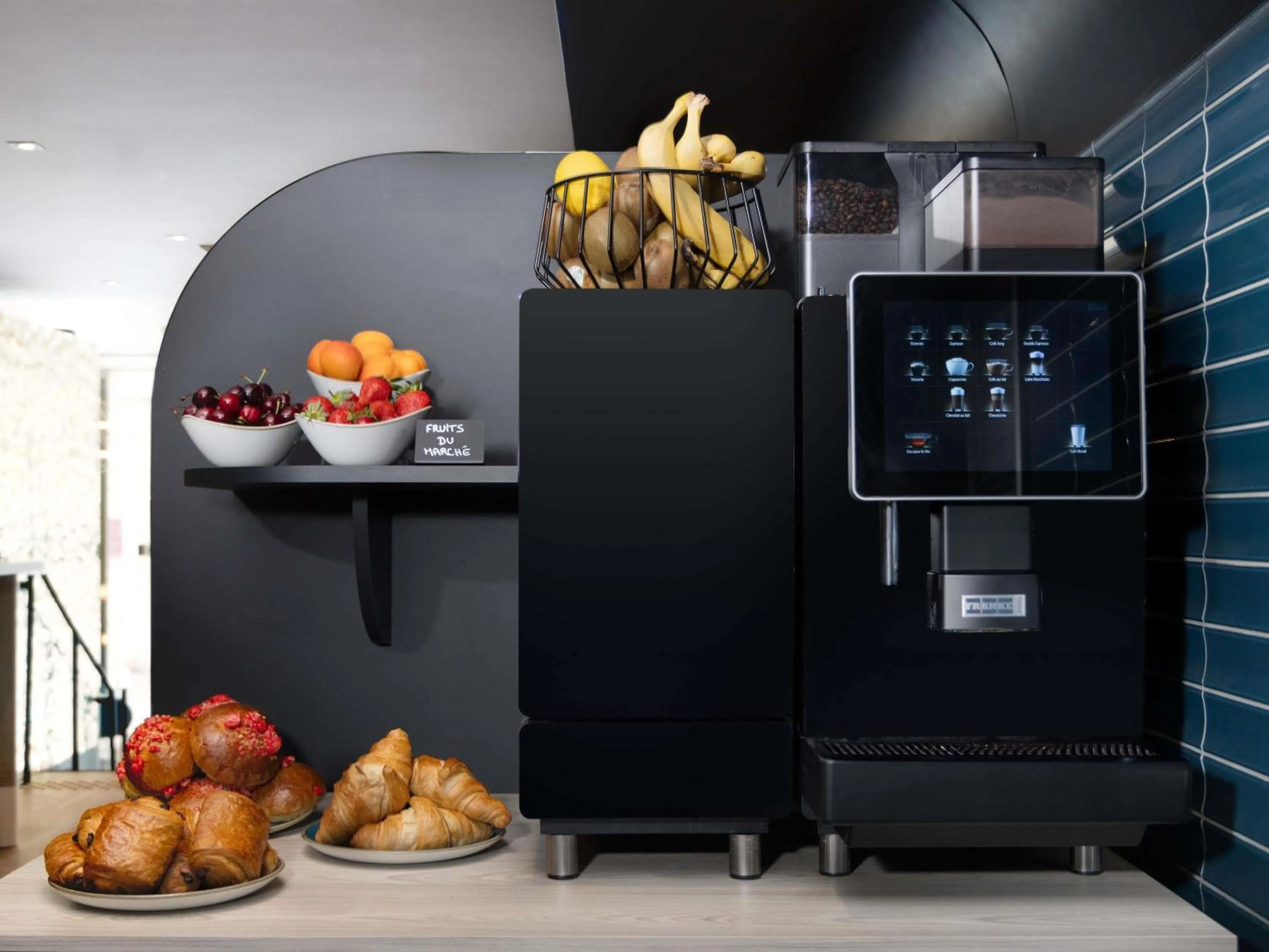 Breakfast in Mercure Annecy Centre