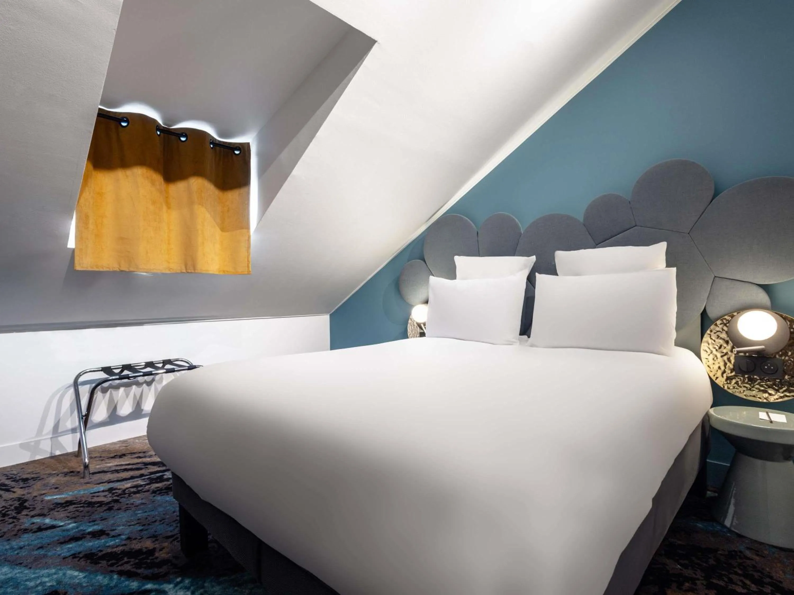 Bedroom, Bed in Mercure Annecy Centre