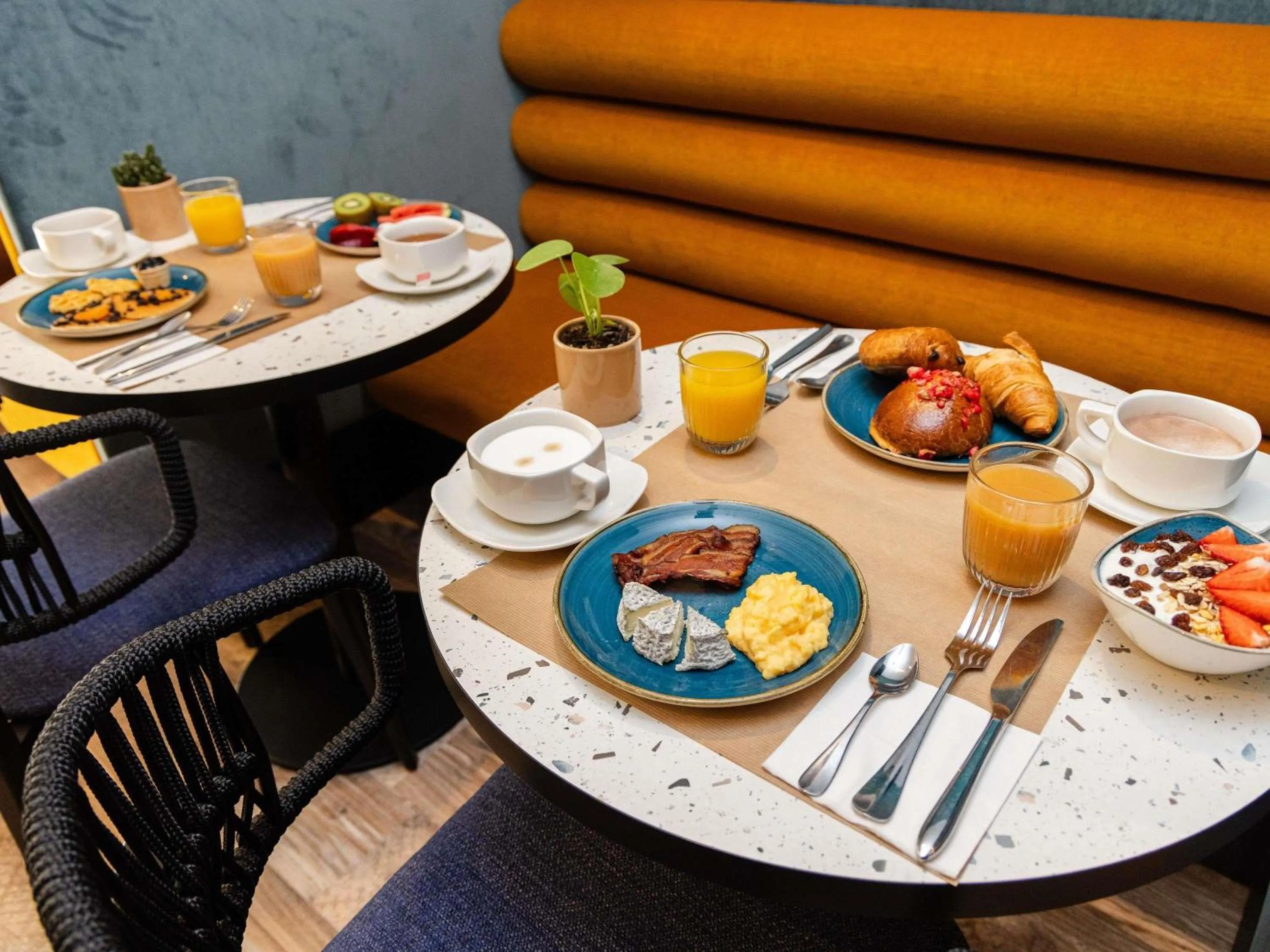 Breakfast in Mercure Annecy Centre