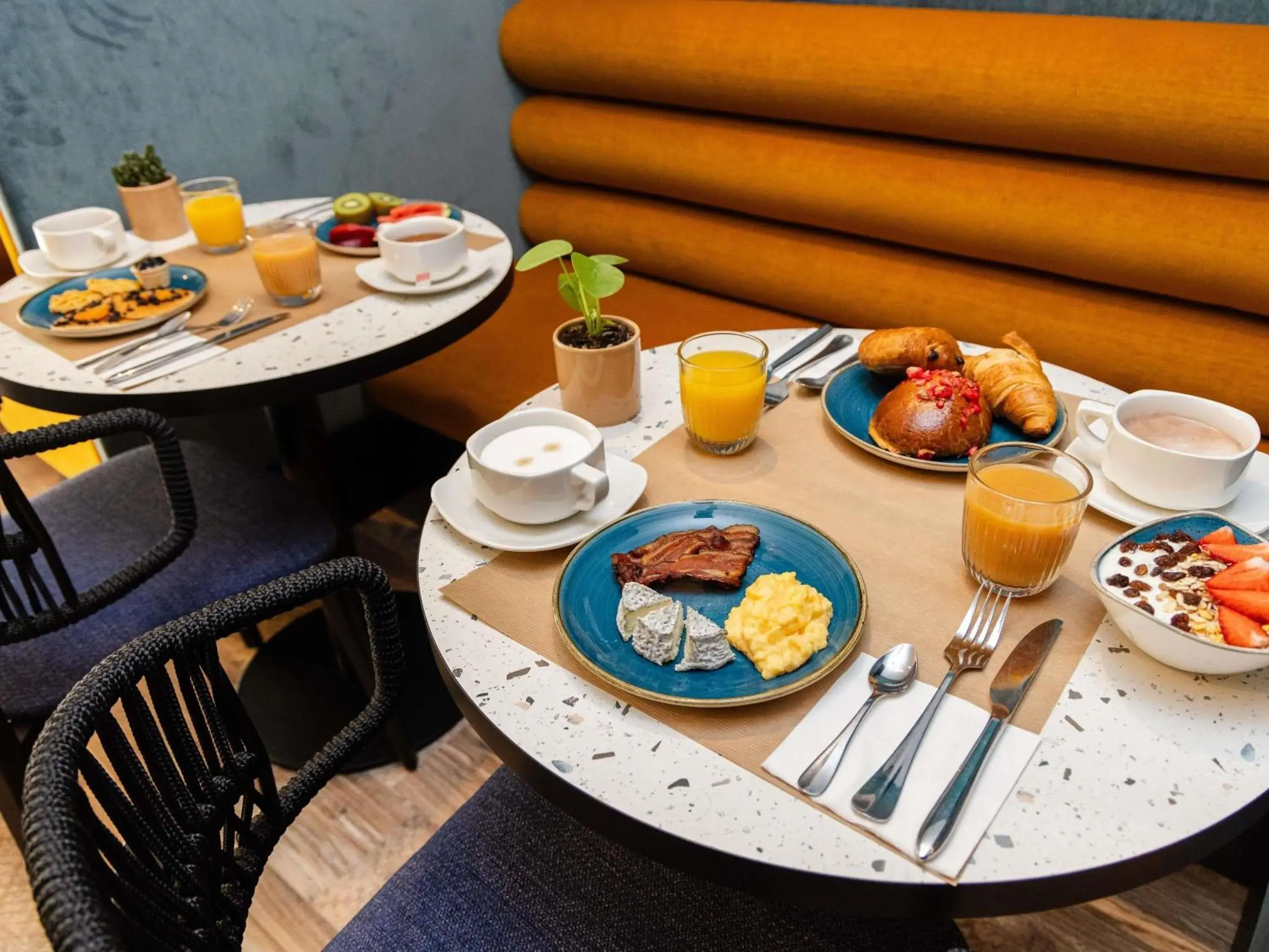 Breakfast in Mercure Annecy Centre Breakfast in Mercure Annecy Centre