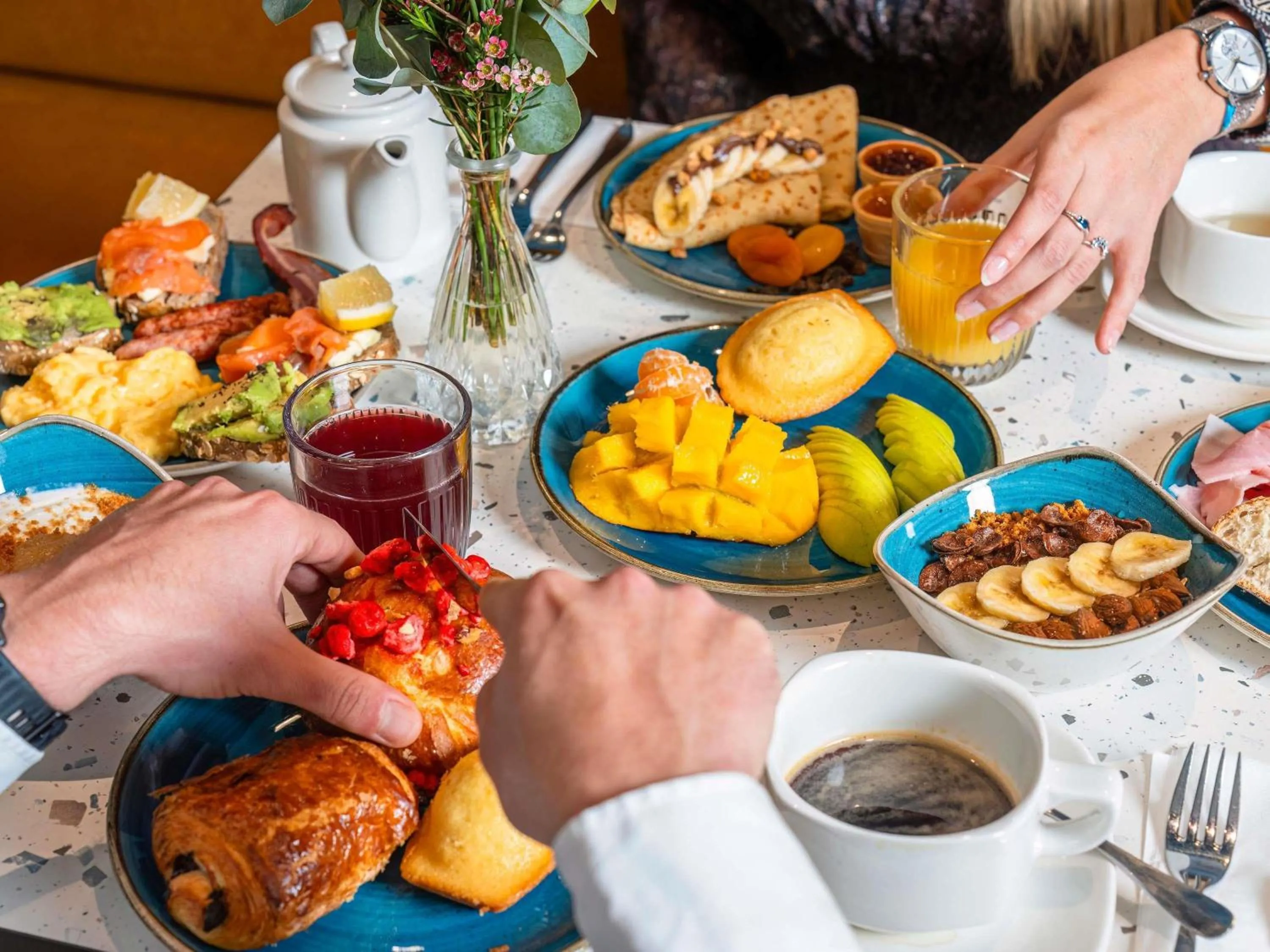 Breakfast in Mercure Annecy Centre