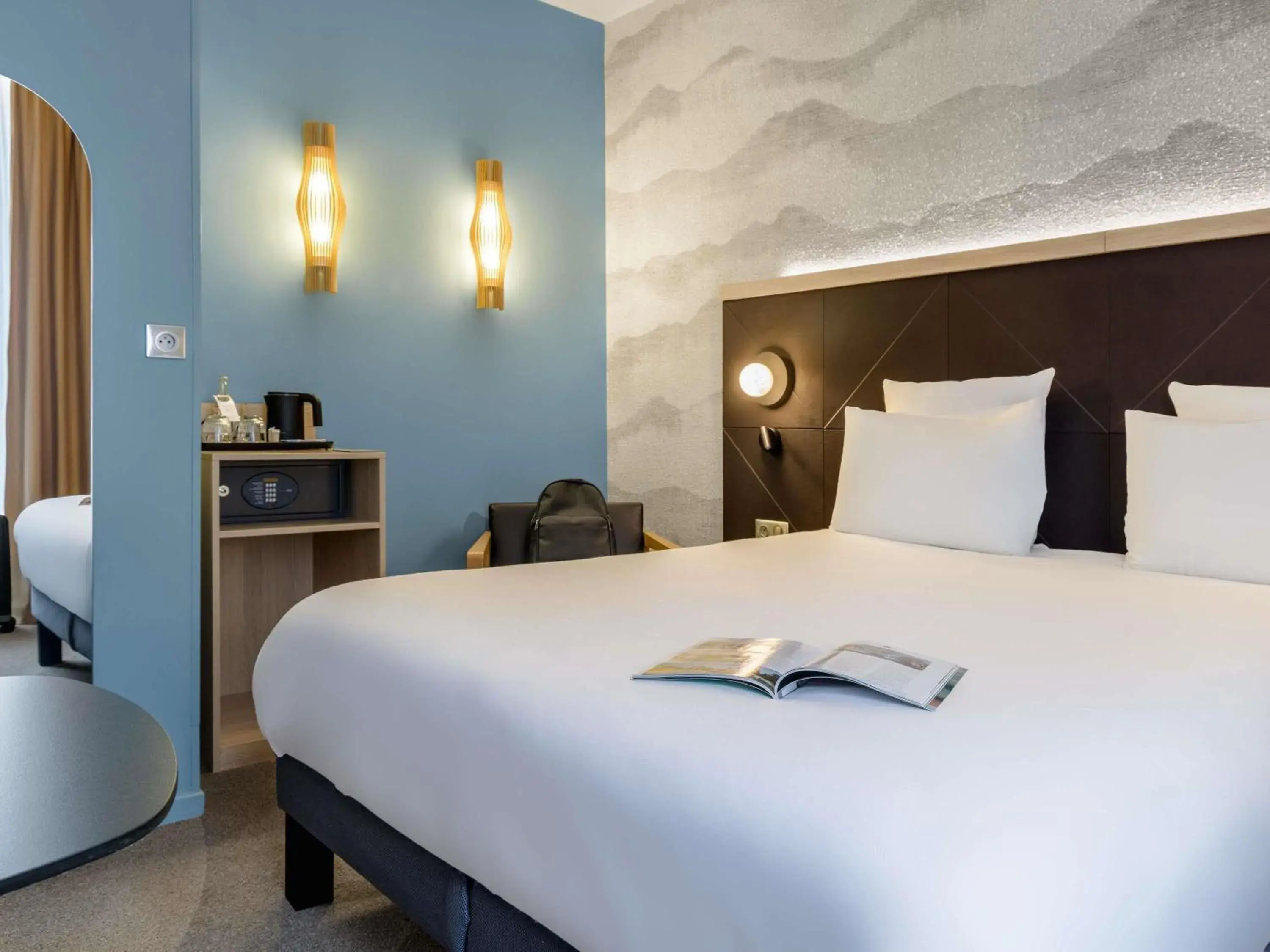 Property building, Bed in Mercure Annecy Centre Property building, Bed in Mercure Annecy Centre