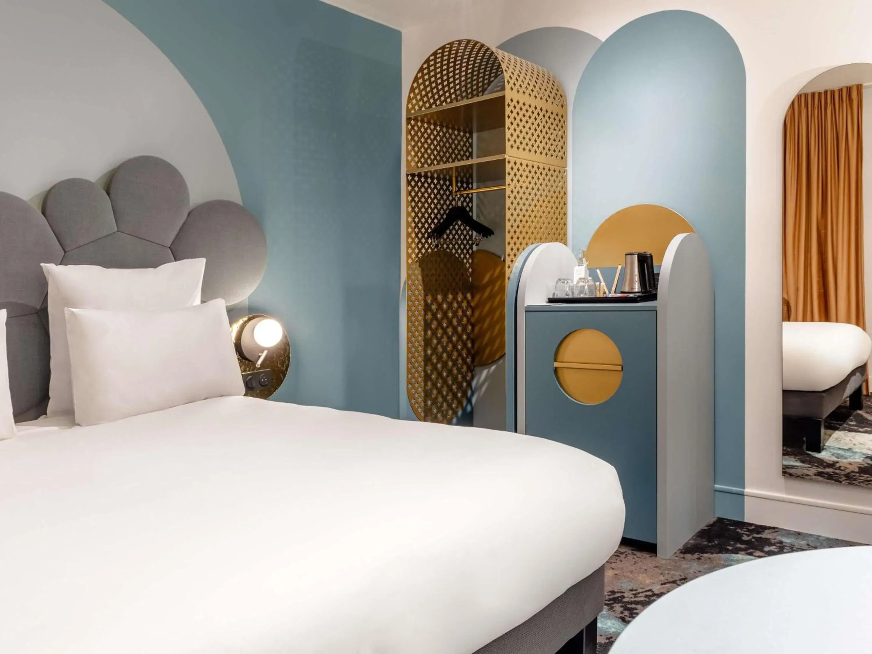 Bed in Mercure Annecy Centre Bed in Mercure Annecy Centre