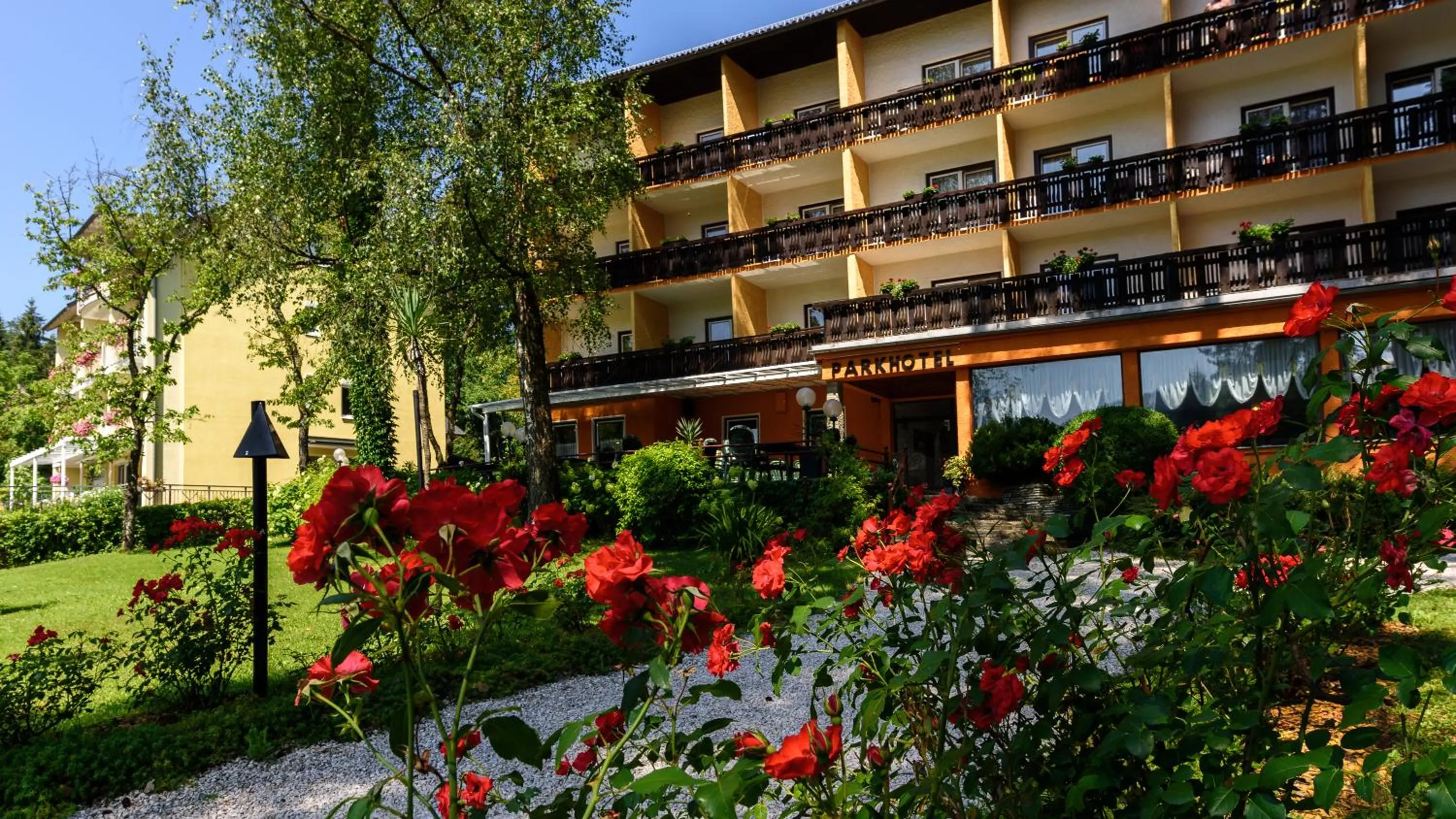 Property building in Parkhotel Zuzek