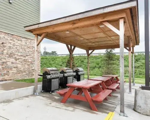 Suburban Studios Triadelphia - Wheeling at The Highlands Suburban Studios Triadelphia - Wheeling at The Highlands