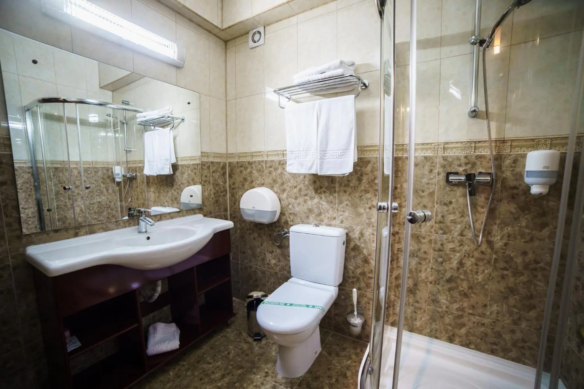 Bathroom in Grand Hotel Orient Braila