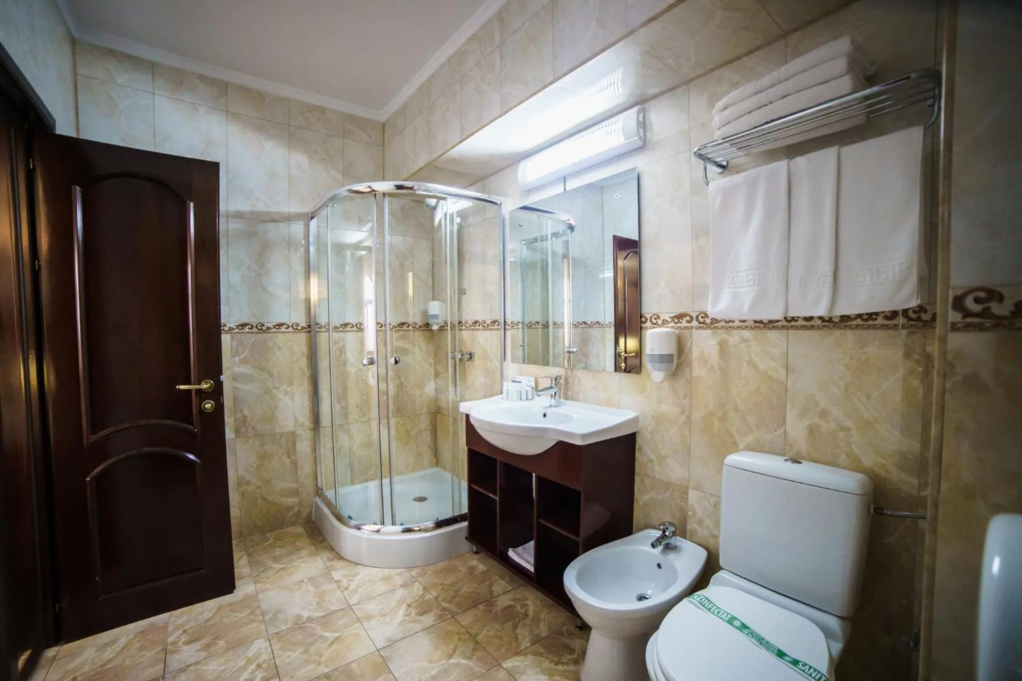 Bathroom in Grand Hotel Orient Braila