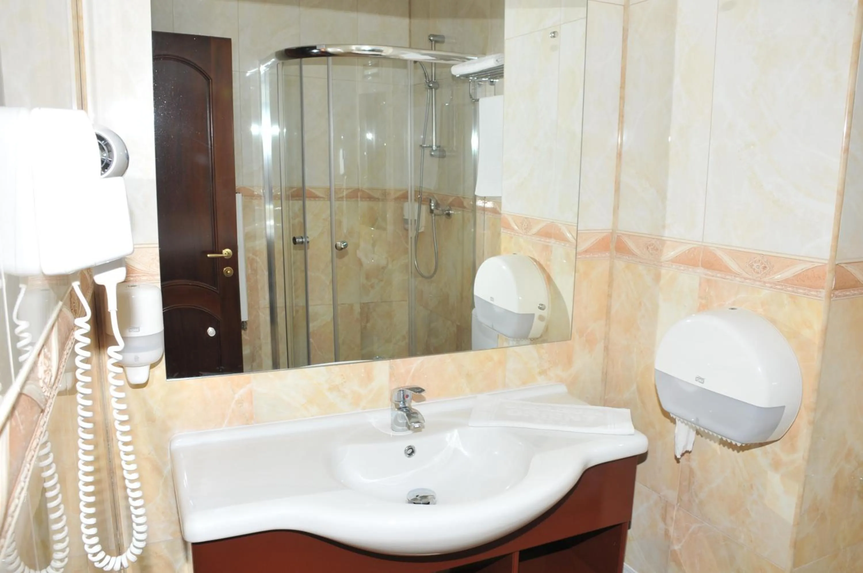 Bathroom in Grand Hotel Orient Braila