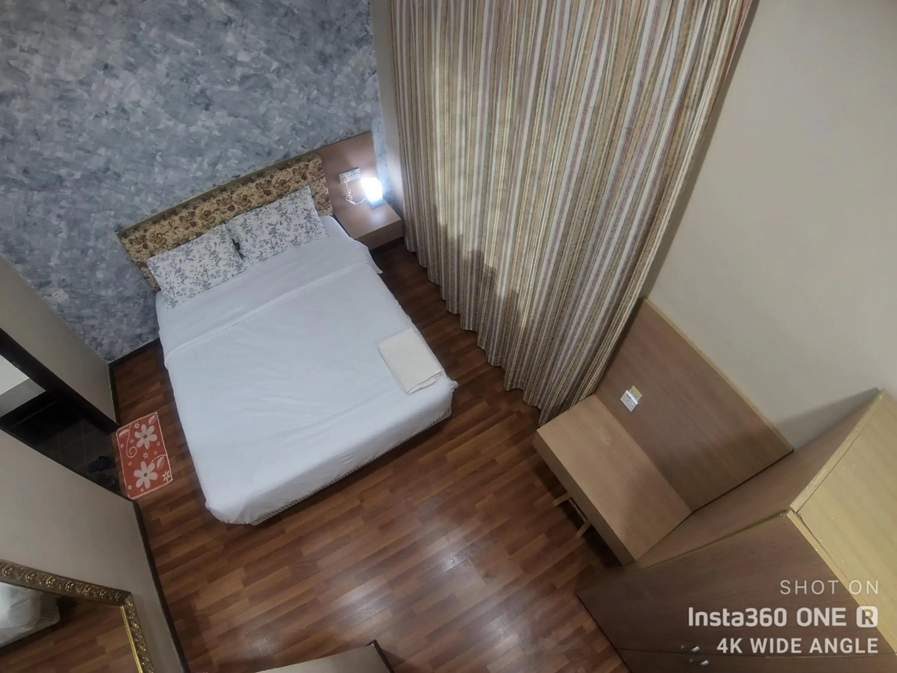 Bed in EagleNest at Iris House Resort Bed in EagleNest at Iris House Resort