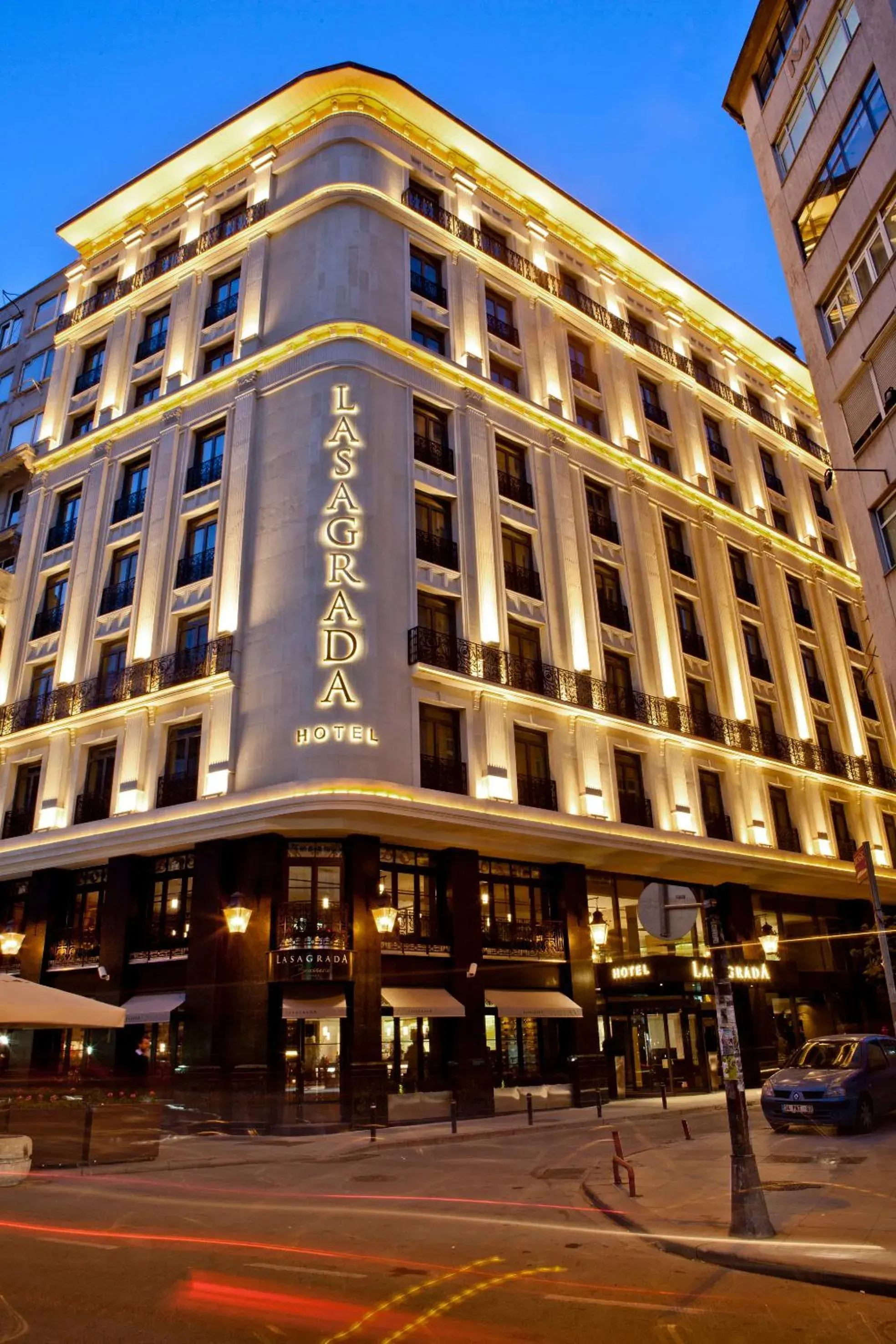 Facade/entrance in Lasagrada Hotel Istanbul Facade/entrance in Lasagrada Hotel Istanbul