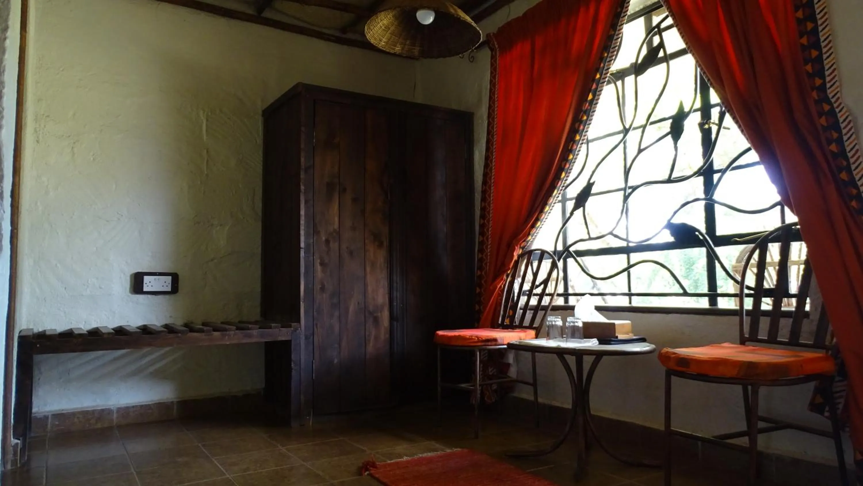 wardrobe in Osoita Lodge