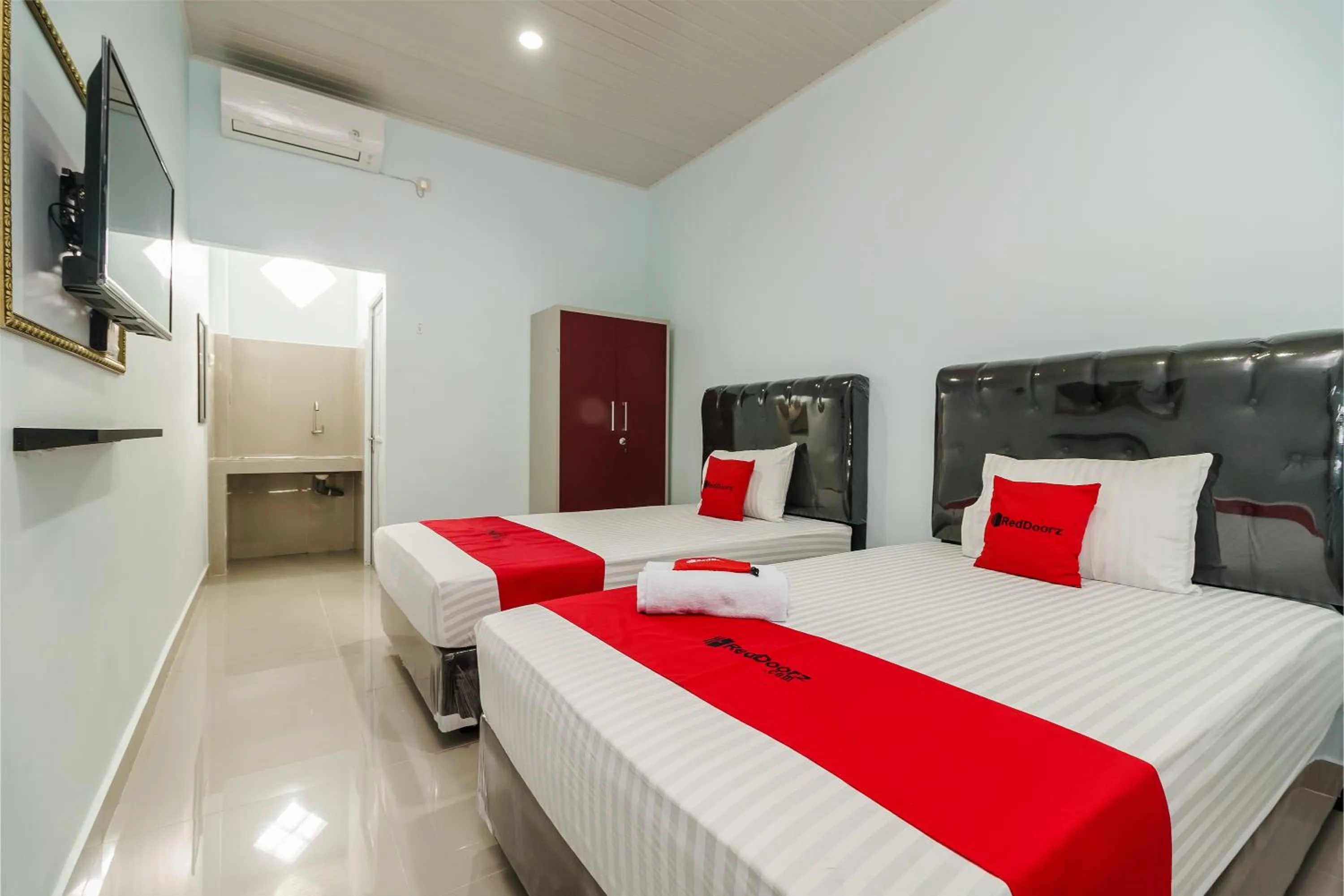Bedroom, Bed in RedDoorz Plus near Palembang Icon Mall 2