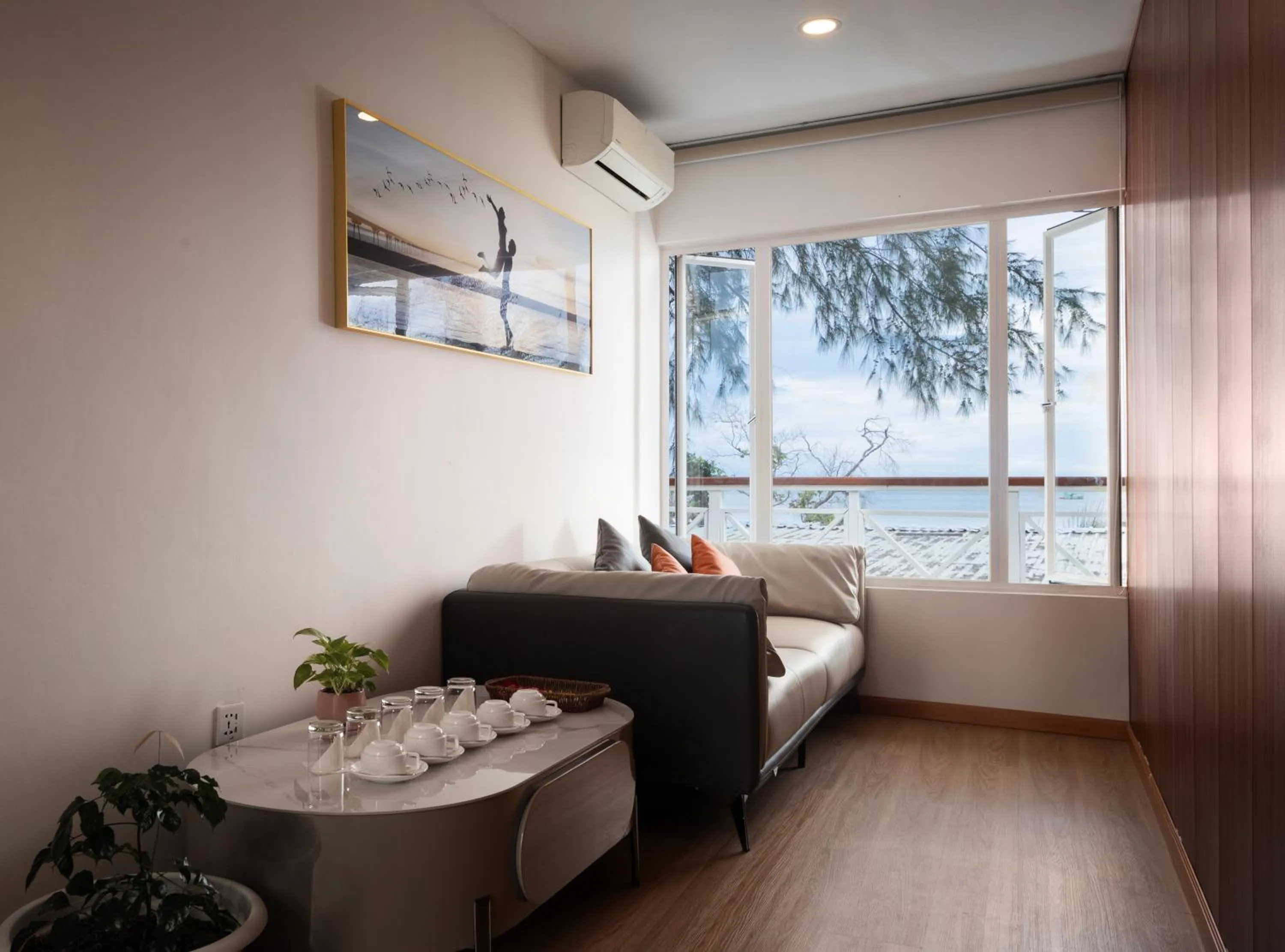 Living room, Bed in Bodega Resort