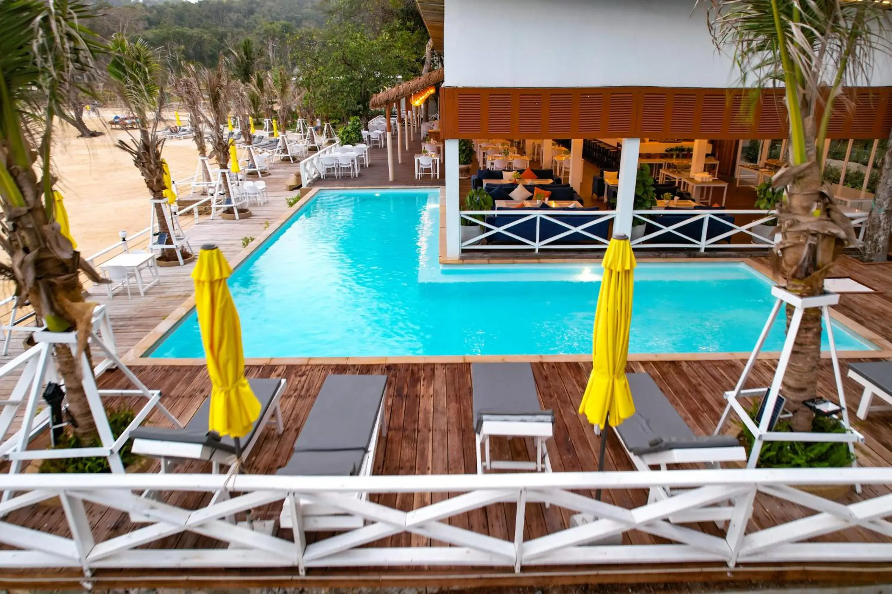 Restaurant/places to eat in One Beach Resort by EHM Restaurant/places to eat in One Beach Resort by EHM