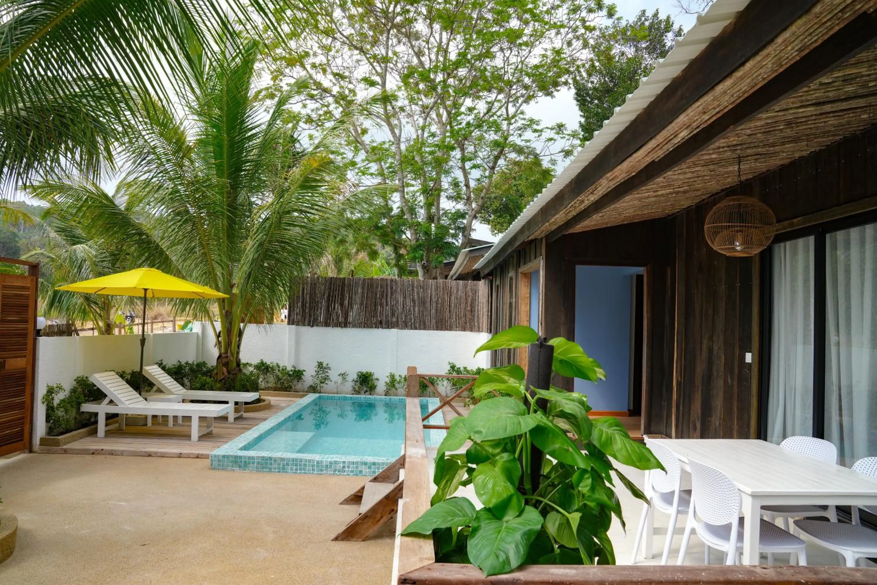 Patio in One Beach Resort by EHM