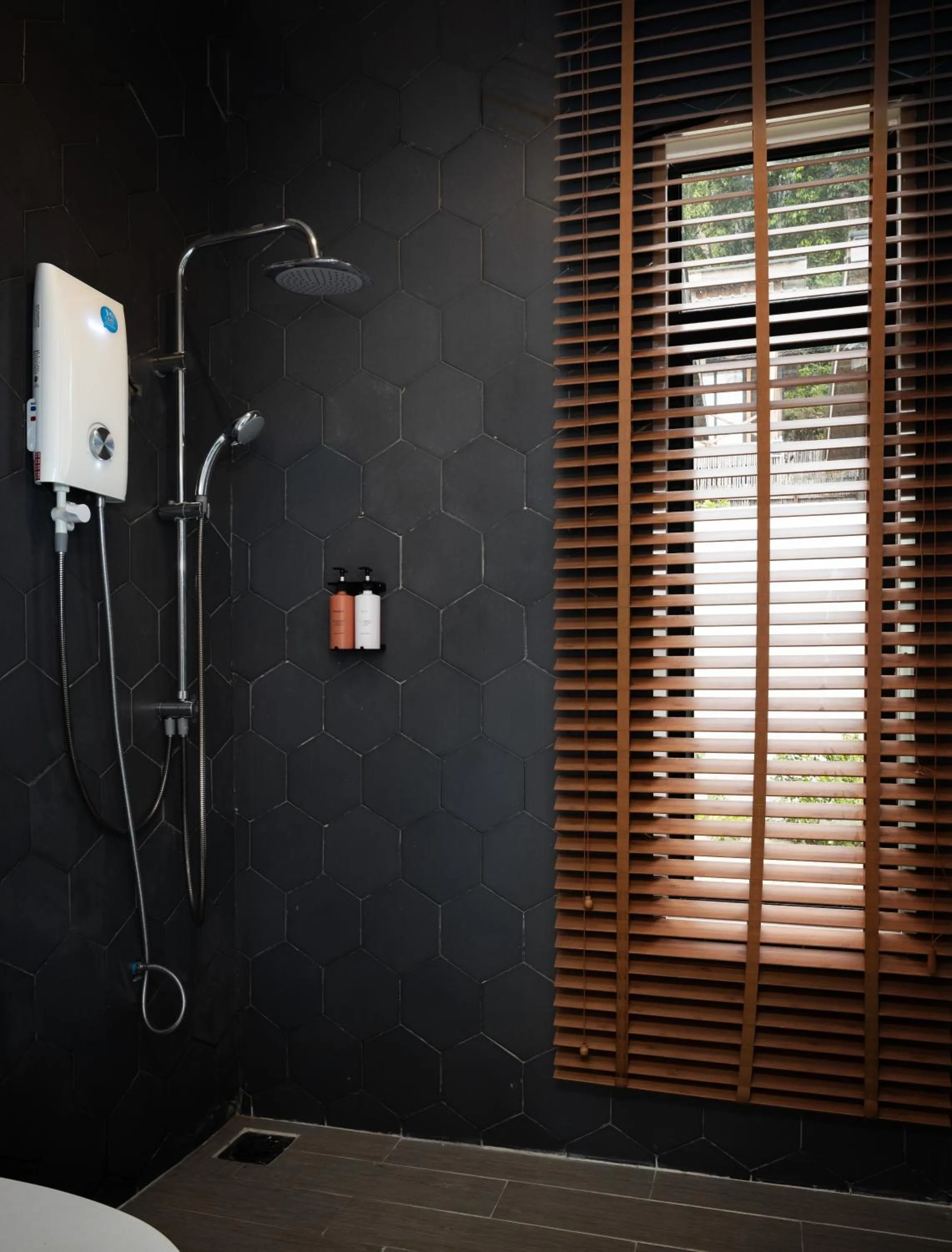 Shower, Bathroom in Bodega Resort