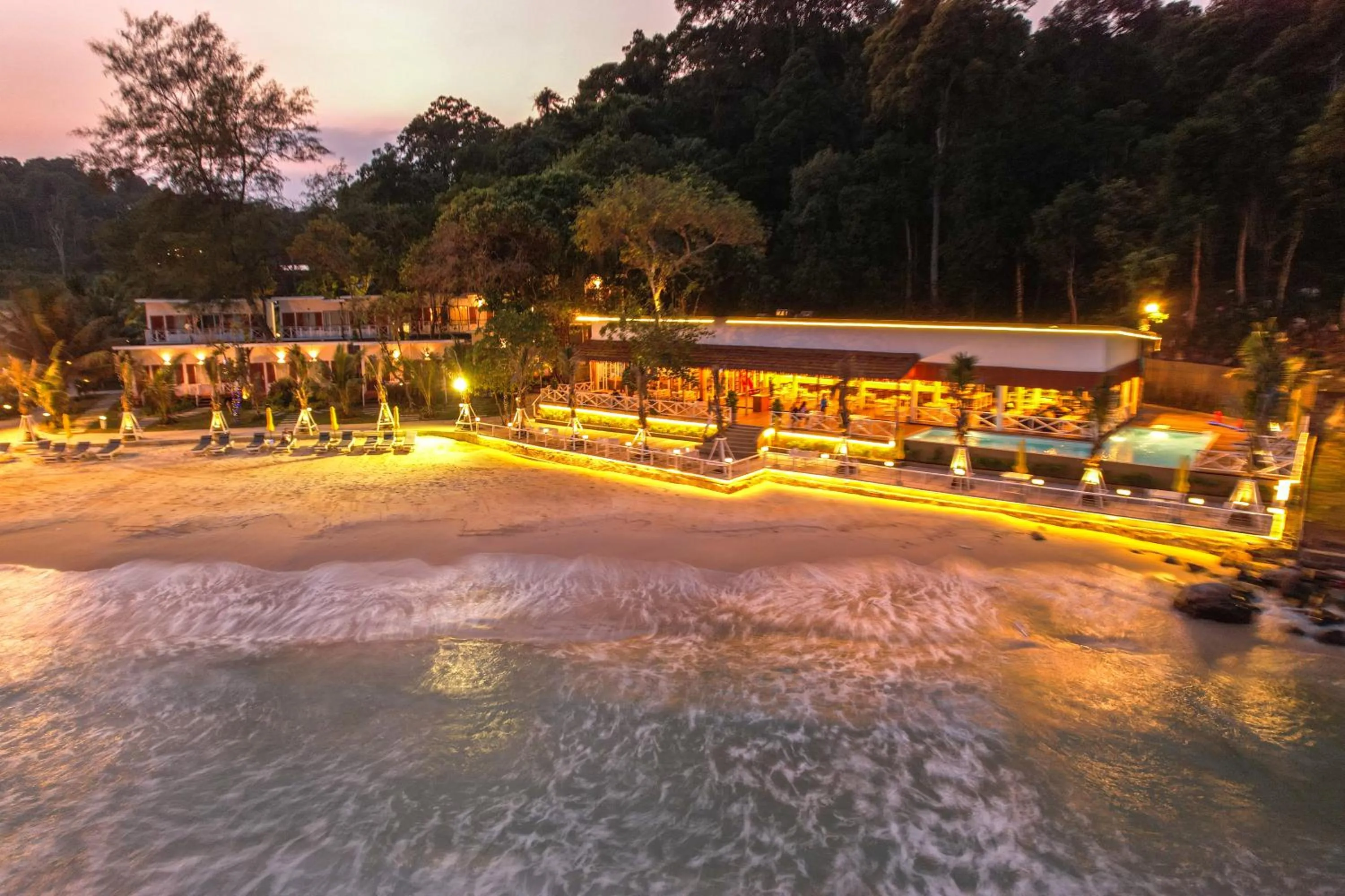 Property building in One Beach Resort by EHM