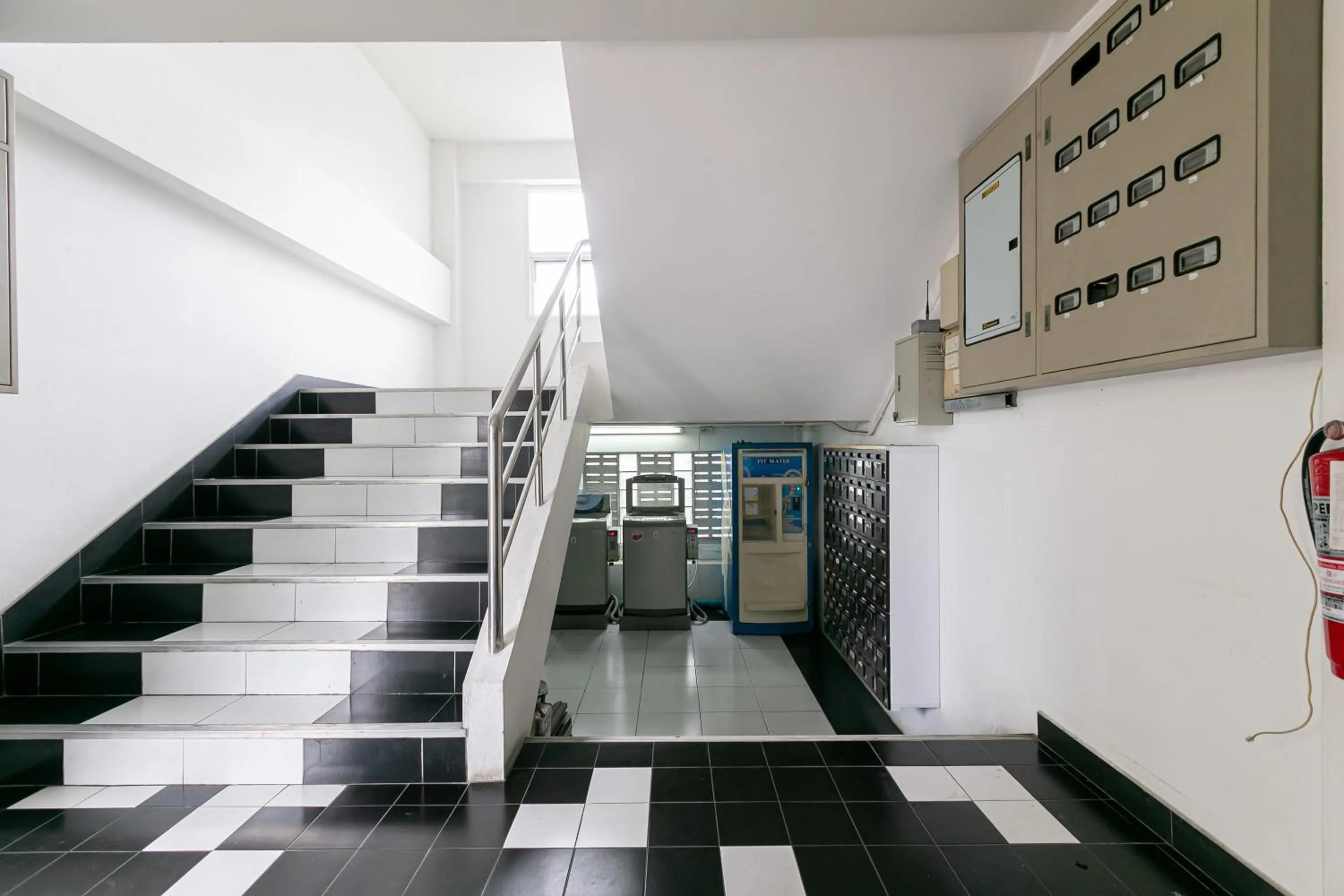 Area and facilities in Ruan Plaisoi Apartment