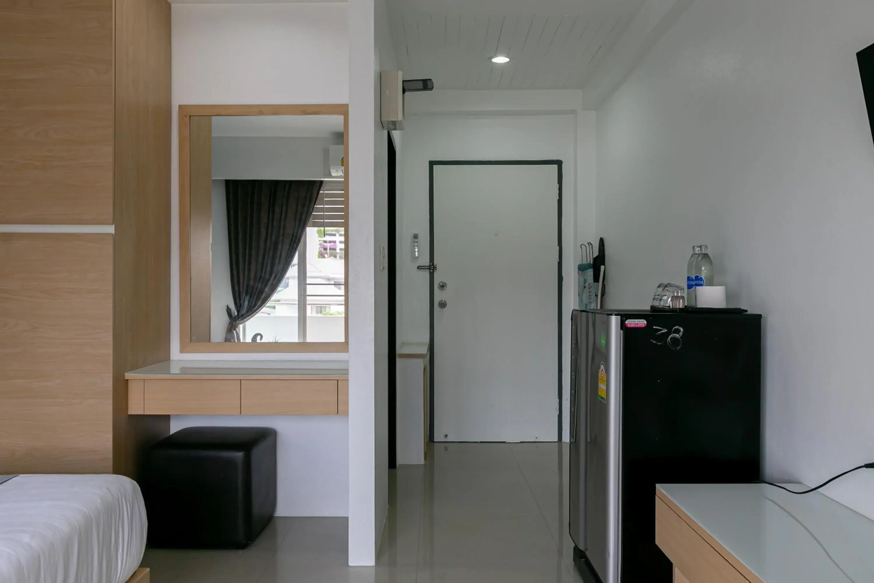 Bedroom, Kitchen/Kitchenette in Ruan Plaisoi Apartment