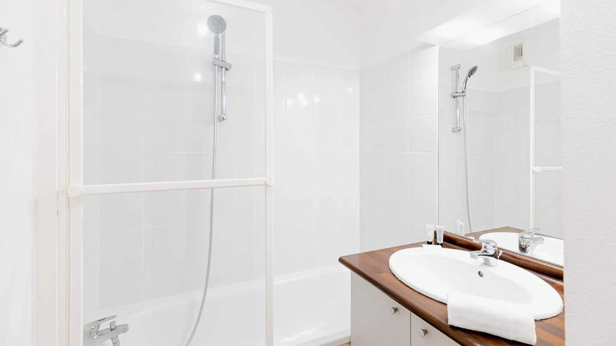 One-Bedroom Apartment (5 Adults) in Madame Vacances Les Rives Marines One-Bedroom Apartment (5 Adults) in Madame Vacances Les Rives Marines