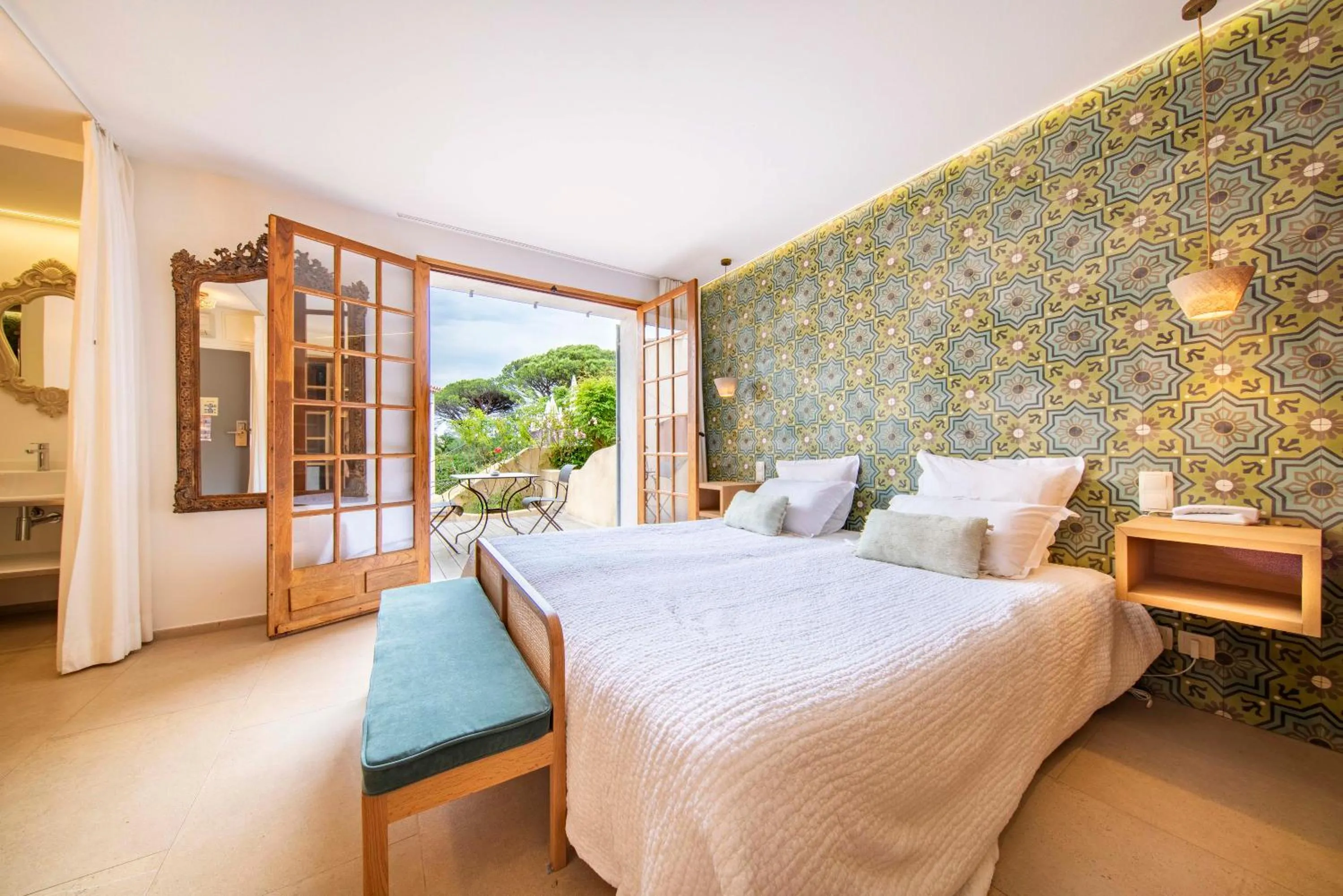 Bed in Les Capucines Saint Tropez