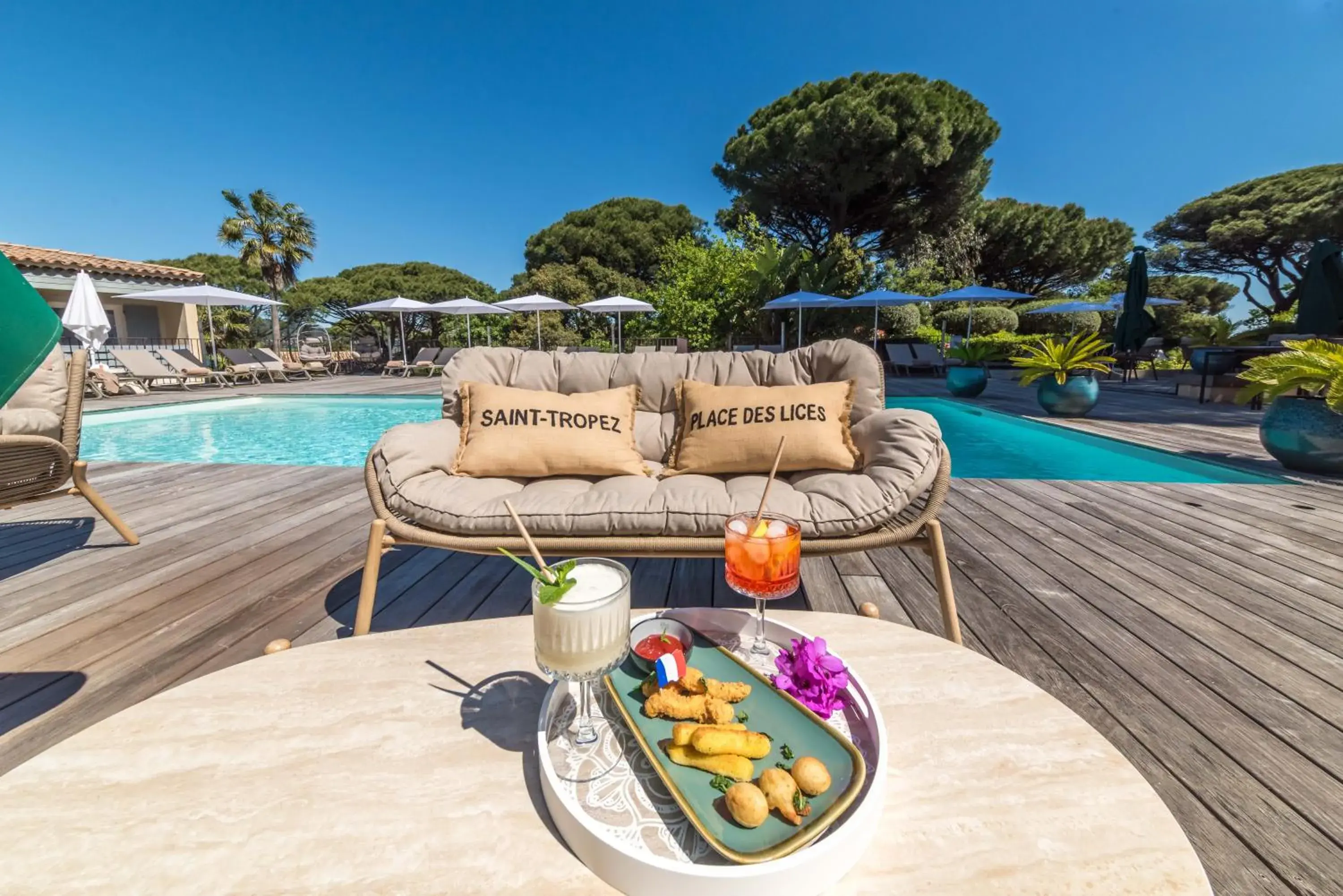 Lounge or bar in Les Capucines Saint Tropez Lounge or bar in Les Capucines Saint Tropez
