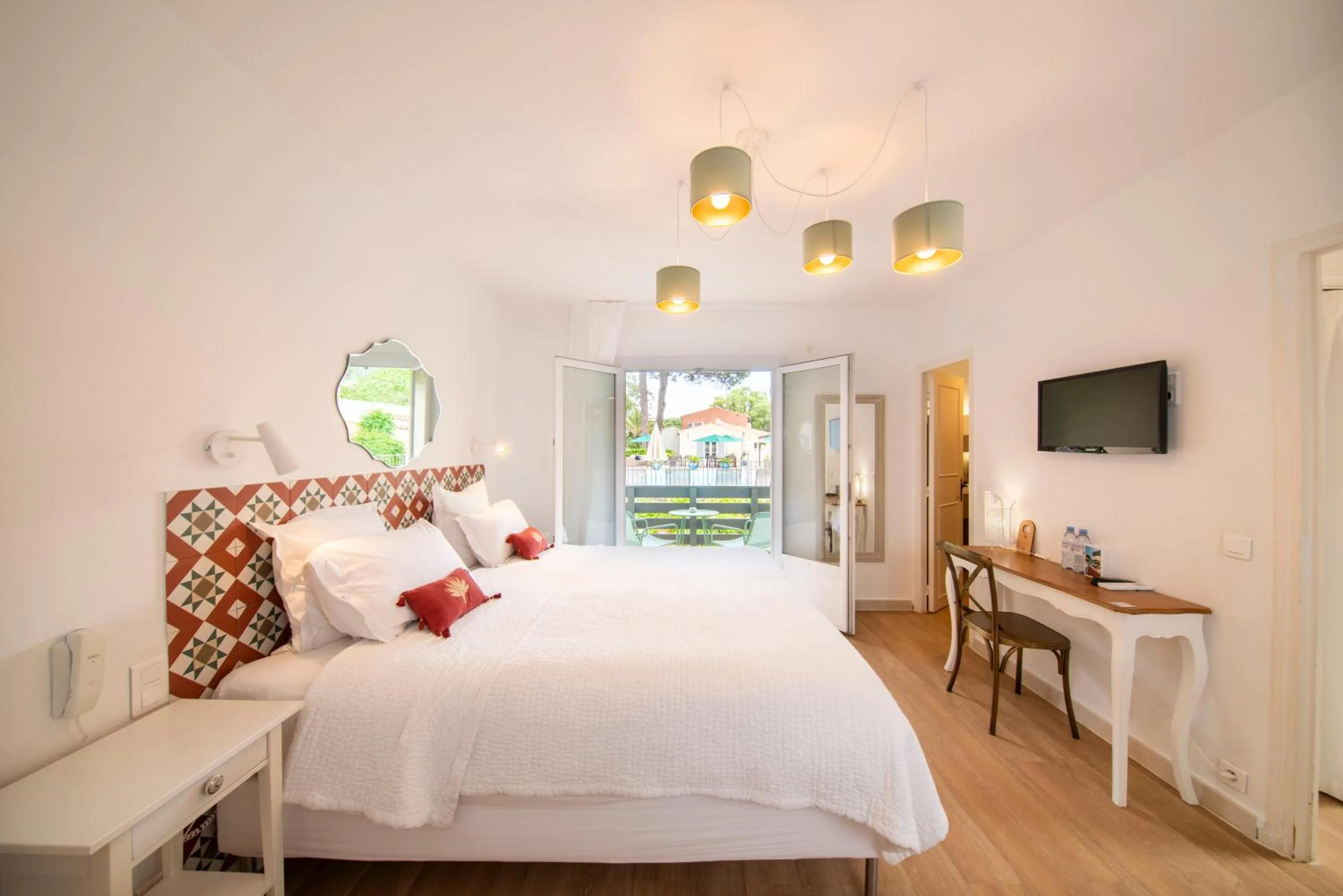 Bed in Les Capucines Saint Tropez