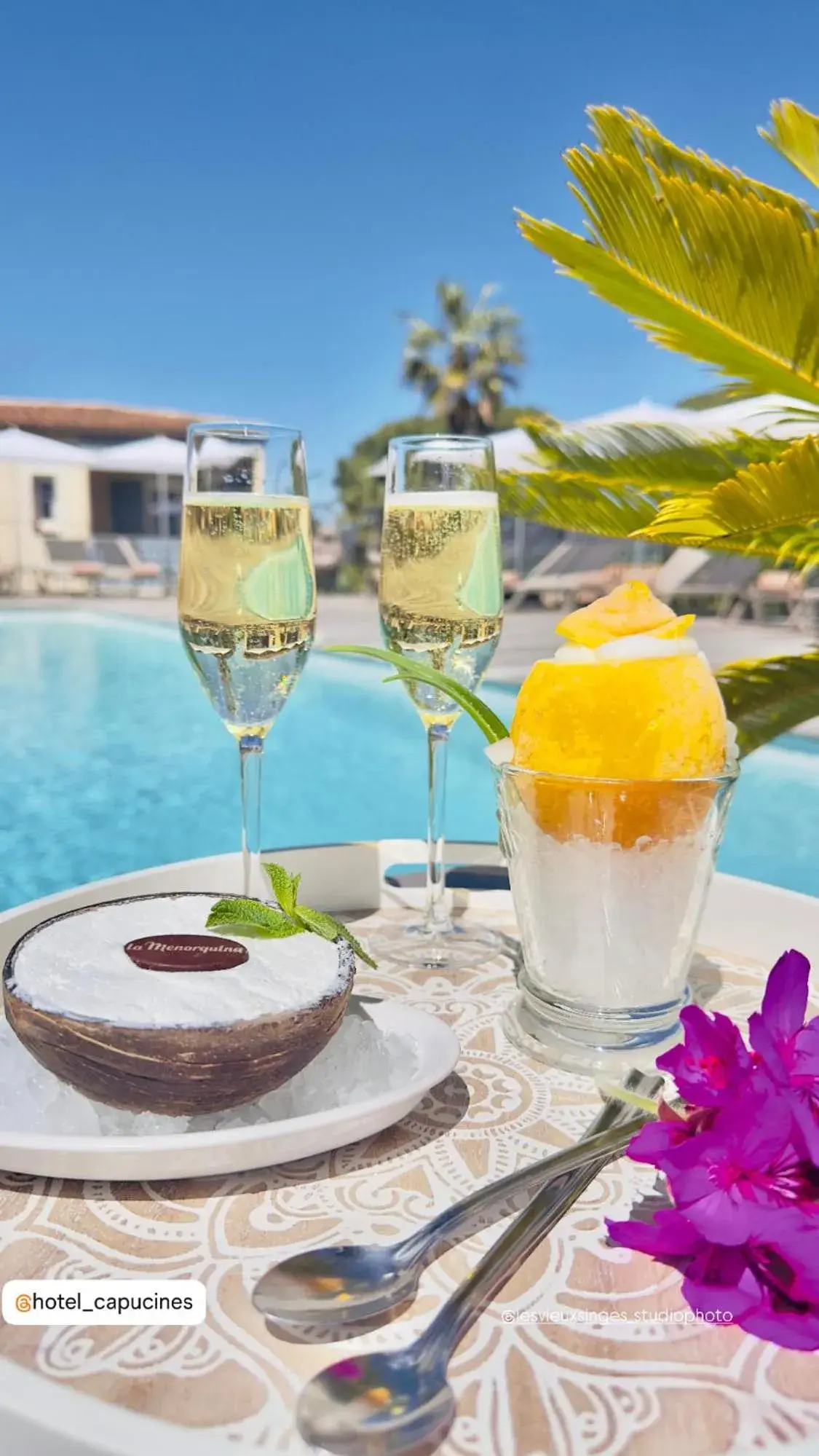 Lounge or bar in Les Capucines Saint Tropez Lounge or bar in Les Capucines Saint Tropez