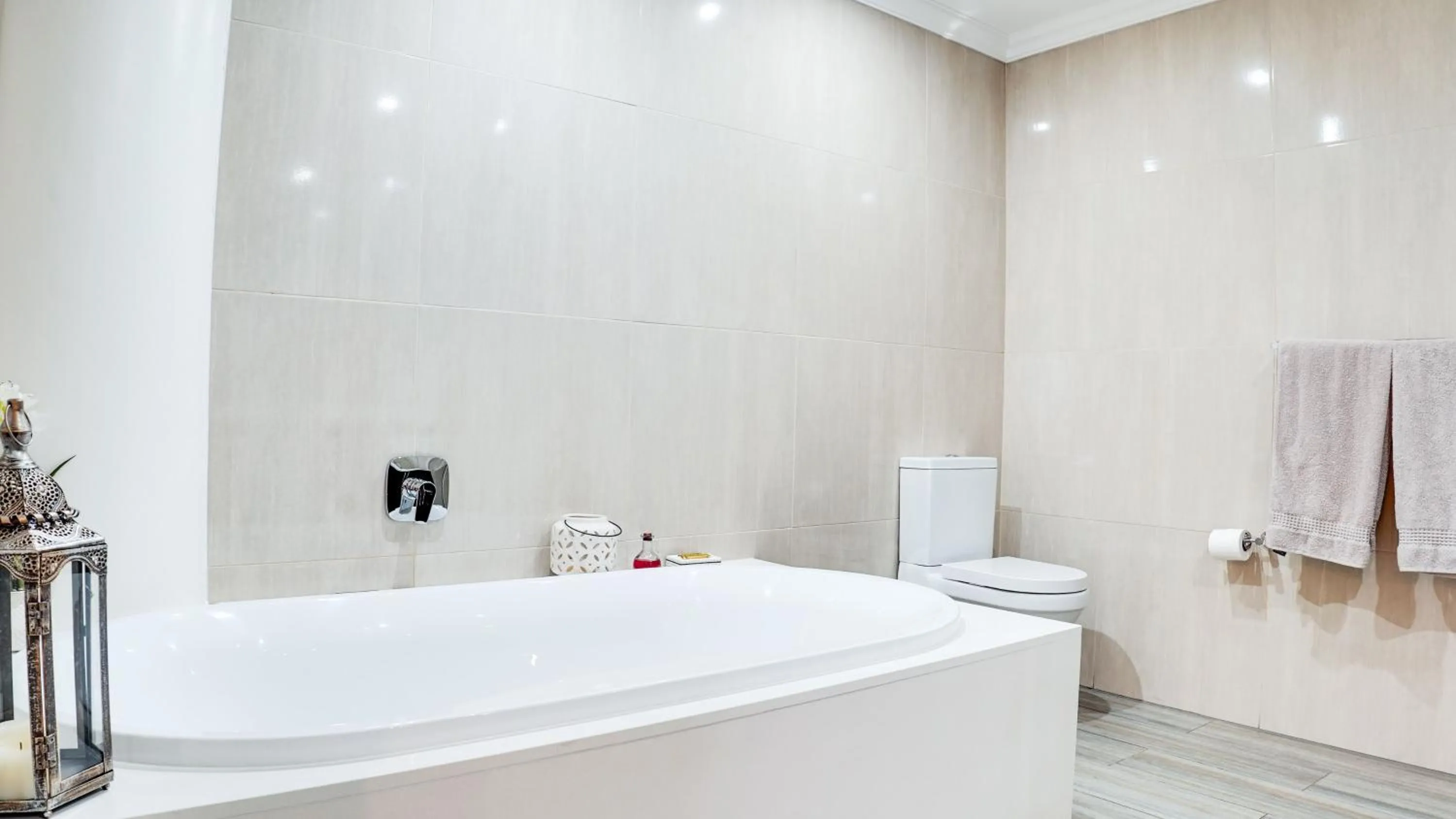 4 on Pritchard Luxury Suites