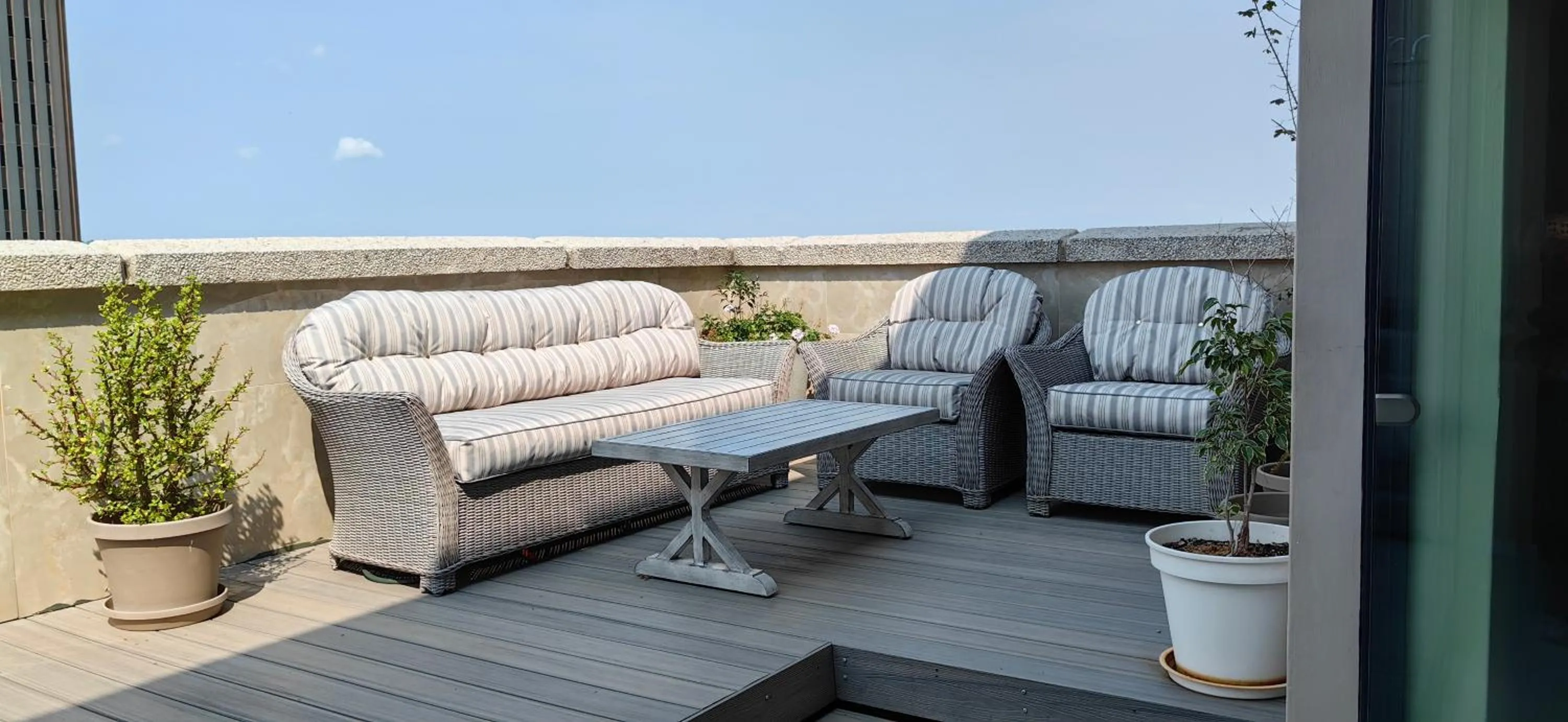 4 on Pritchard Luxury Suites