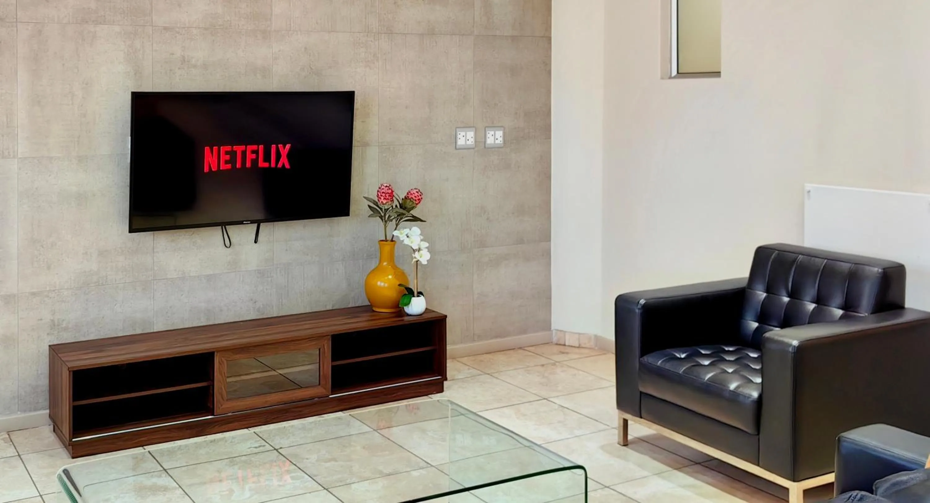 4 on Pritchard Luxury Suites