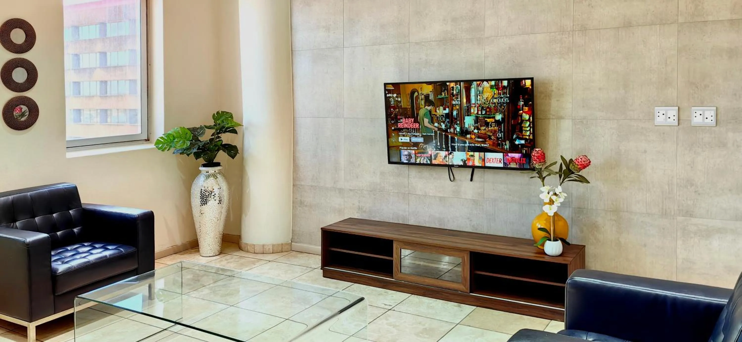 TV and multimedia in 4 on Pritchard Luxury Suites