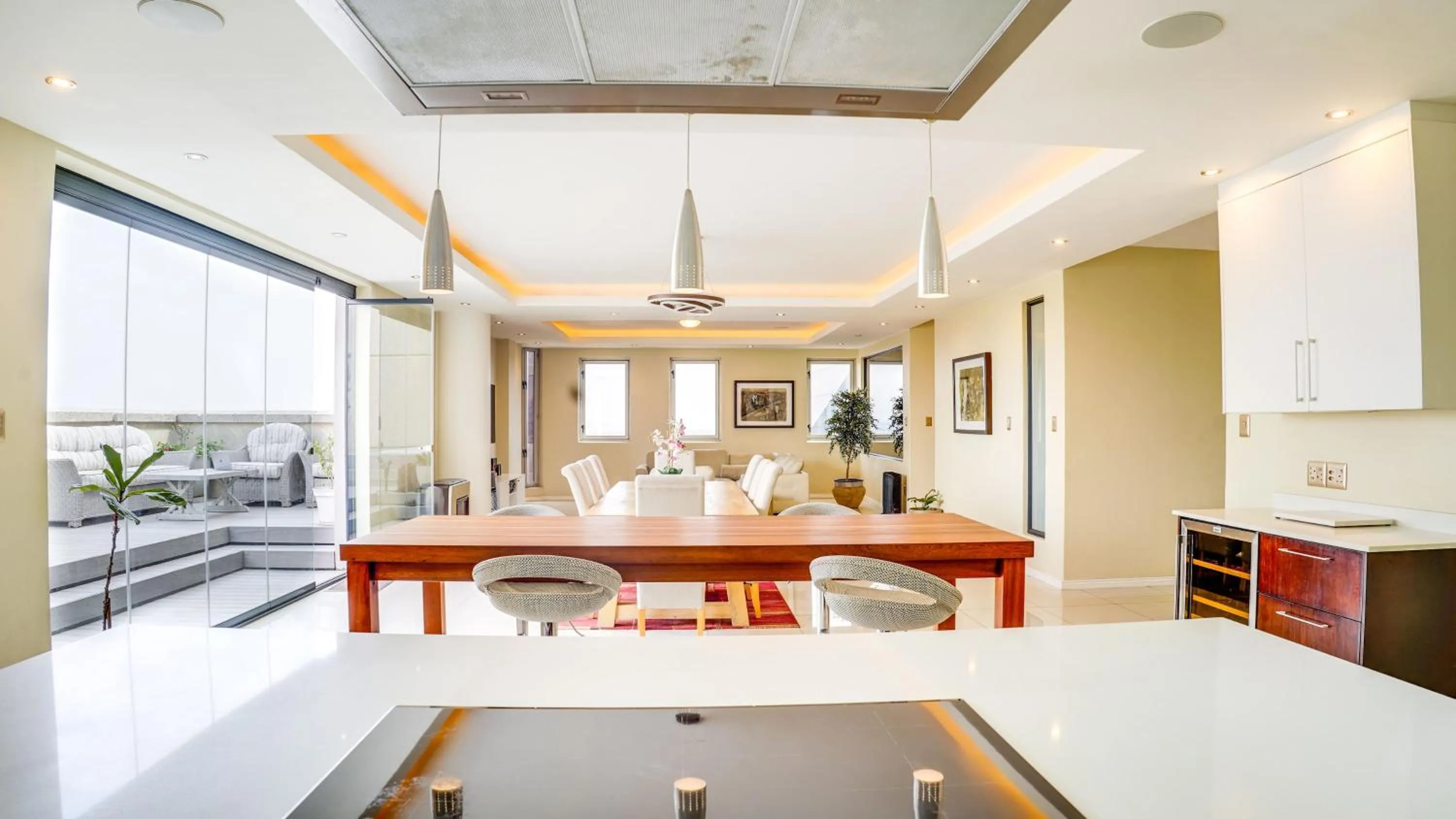 4 on Pritchard Luxury Suites