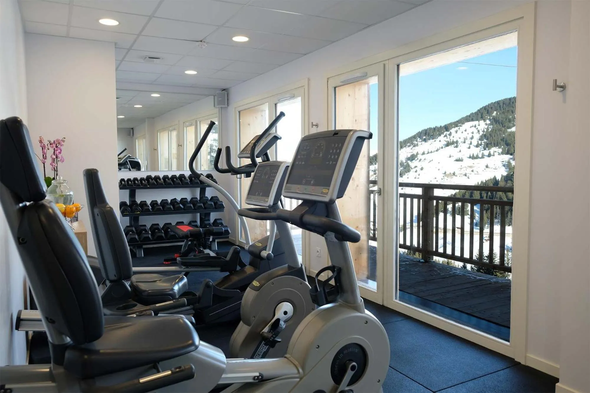 Fitness centre/facilities in Madame Vacances Hôtel & Spa Le Mottaret